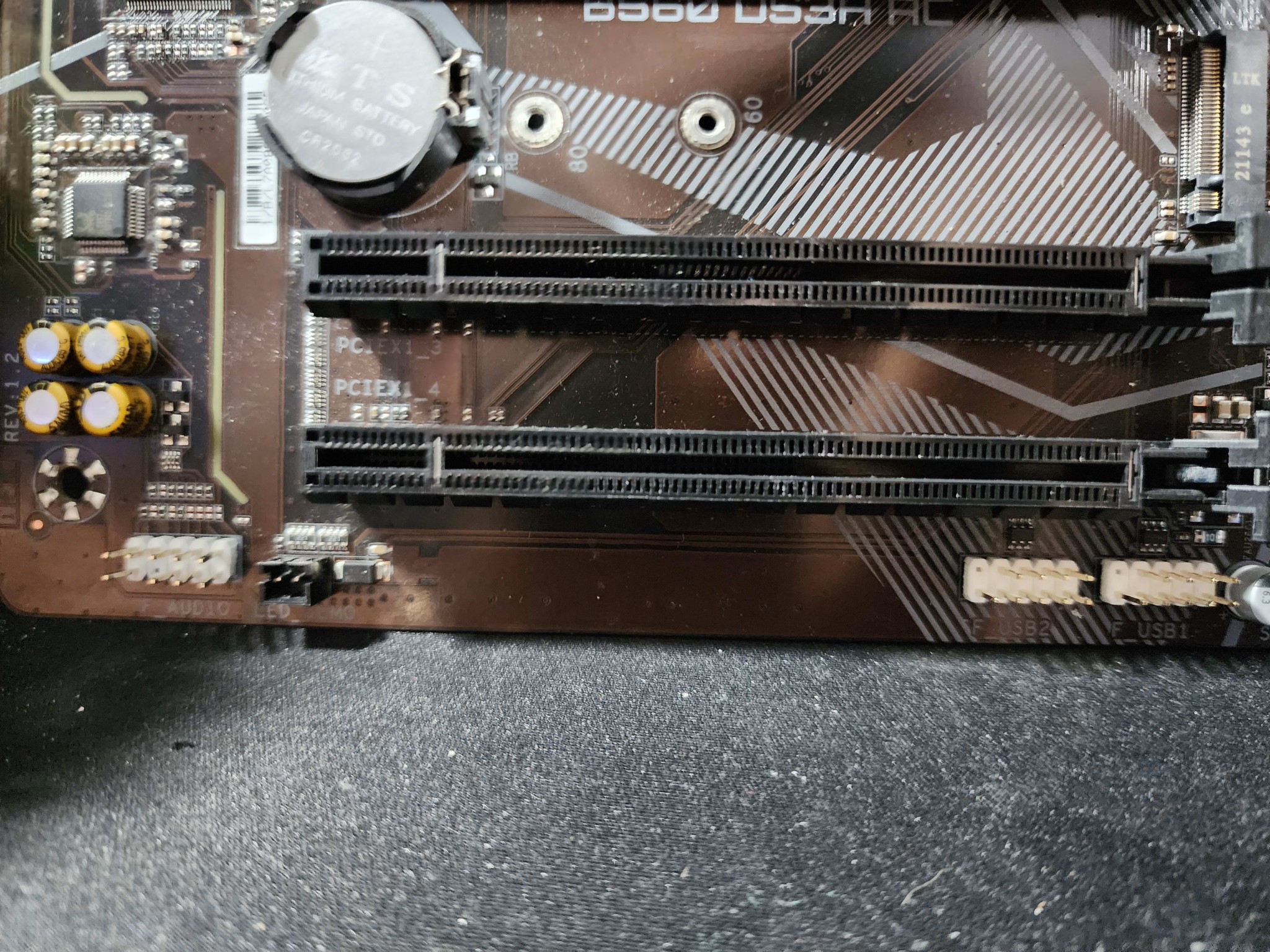 GIGABYTE B560 DS3H AC + i5 10400F + ARGB Cooler combo 