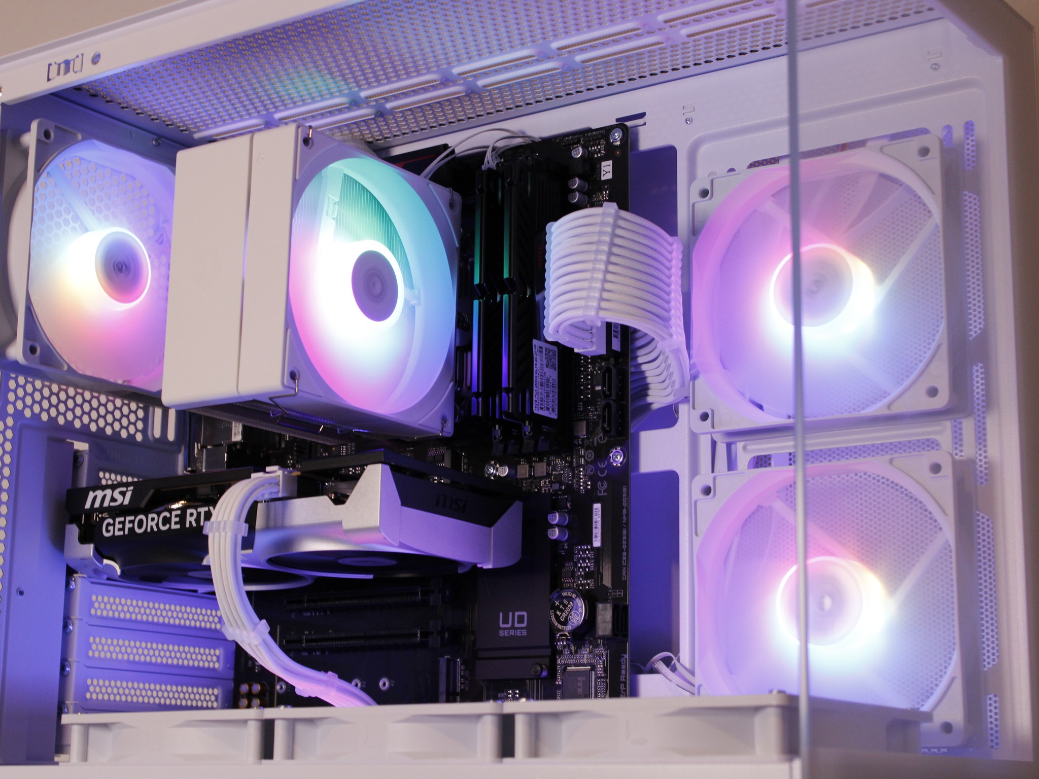 🤍Gaming PC [RTX 5060][Ryzen 7][32GB Ram][2TB M.2]