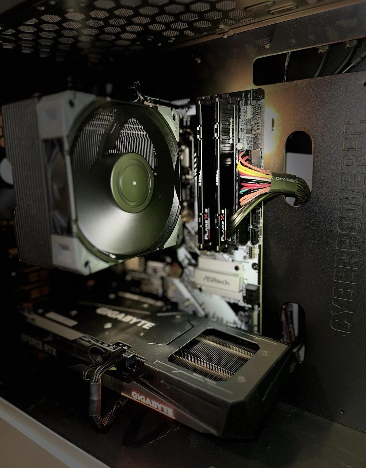 Powerful Ryzen 7 7700X RTX 3060 Ti Gaming PC - 32GB DDR5, 512GB SSD PLUG N PLAY!