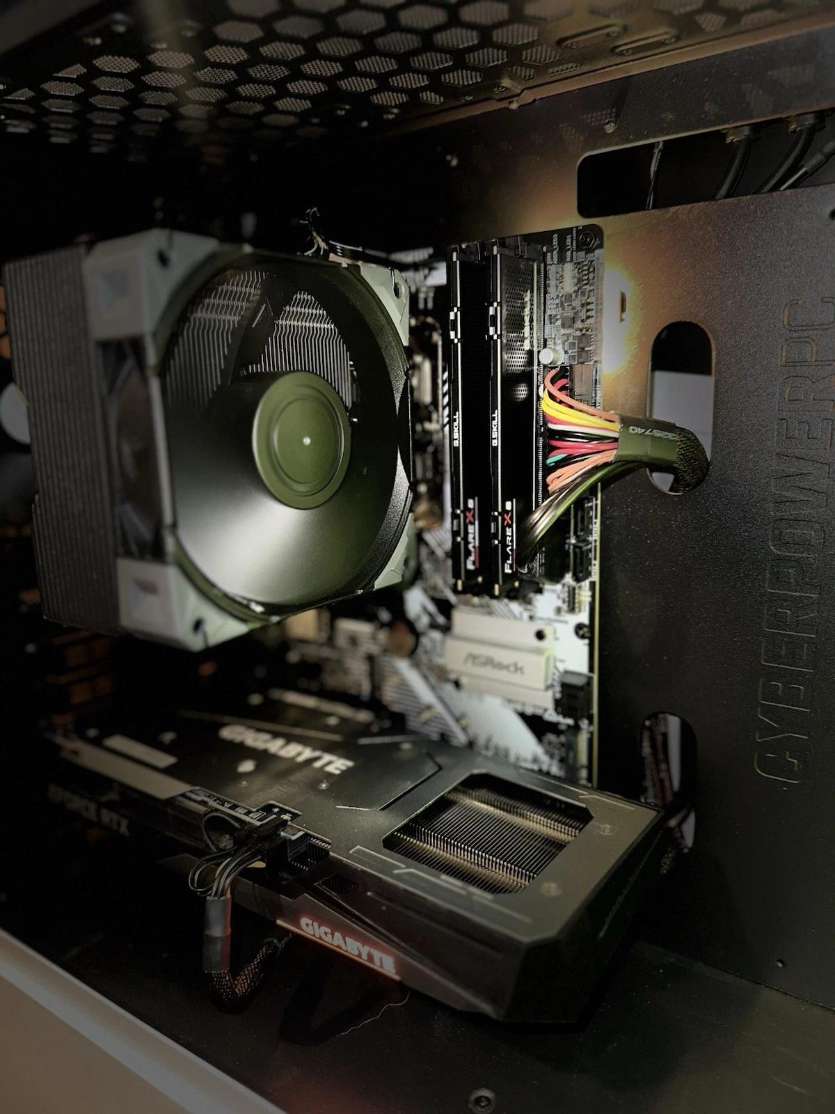 Powerful Ryzen 7 7700X RTX 3060 Ti Gaming PC - 32GB DDR5, 512GB SSD PLUG N PLAY!