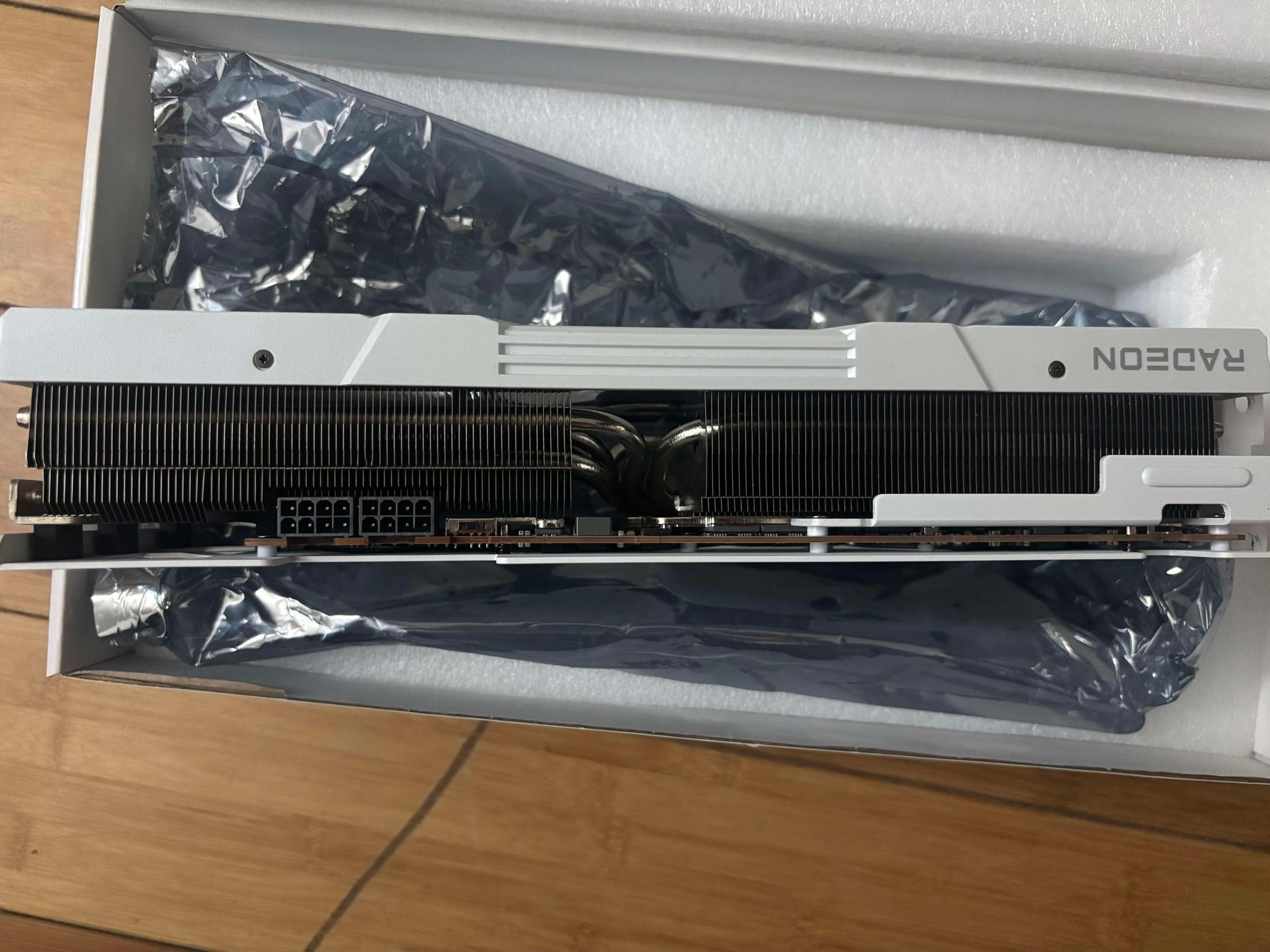 PowerColor Hellhound Spectral White Radeon RX 7900 XTX