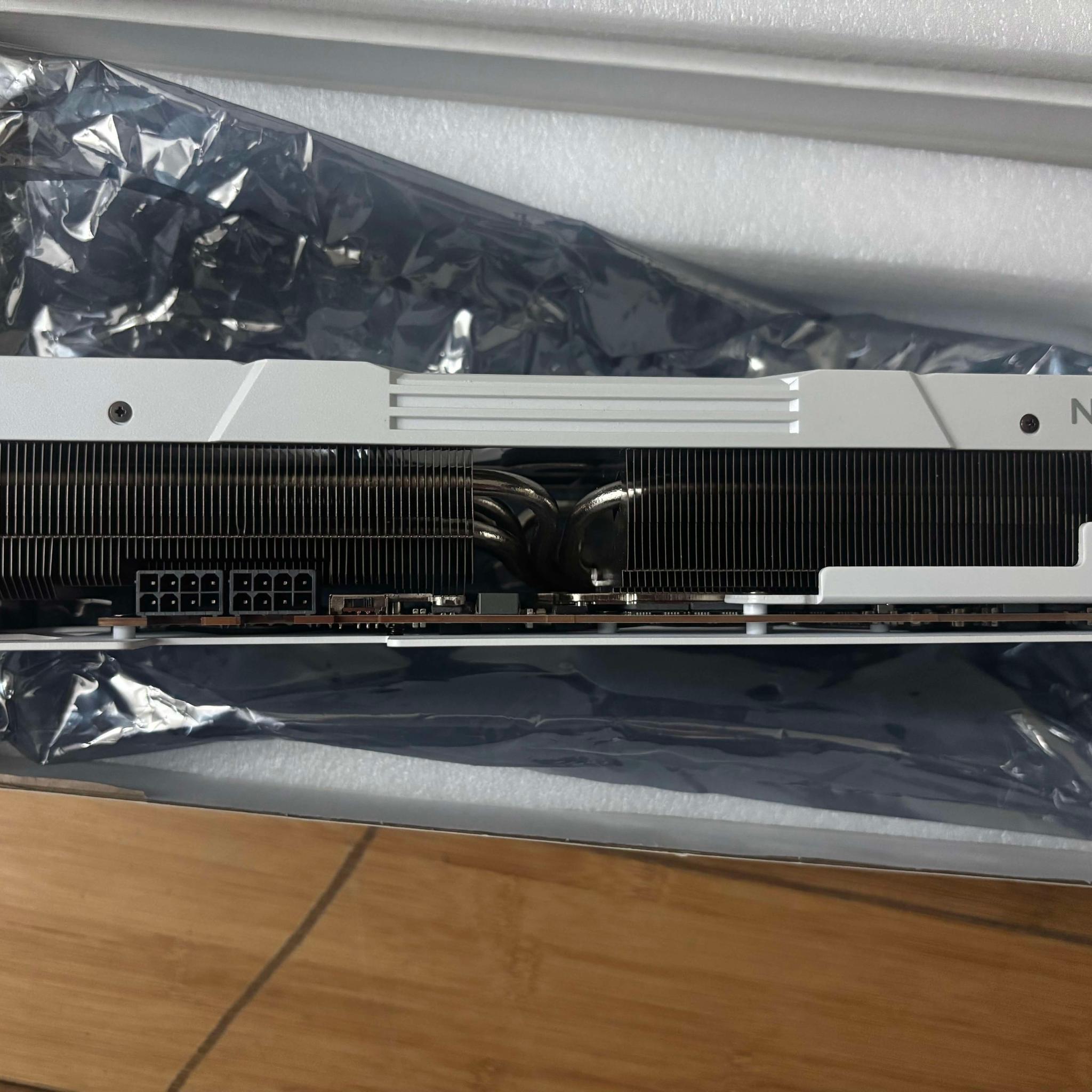 PowerColor Hellhound Spectral White Radeon RX 7900 XTX