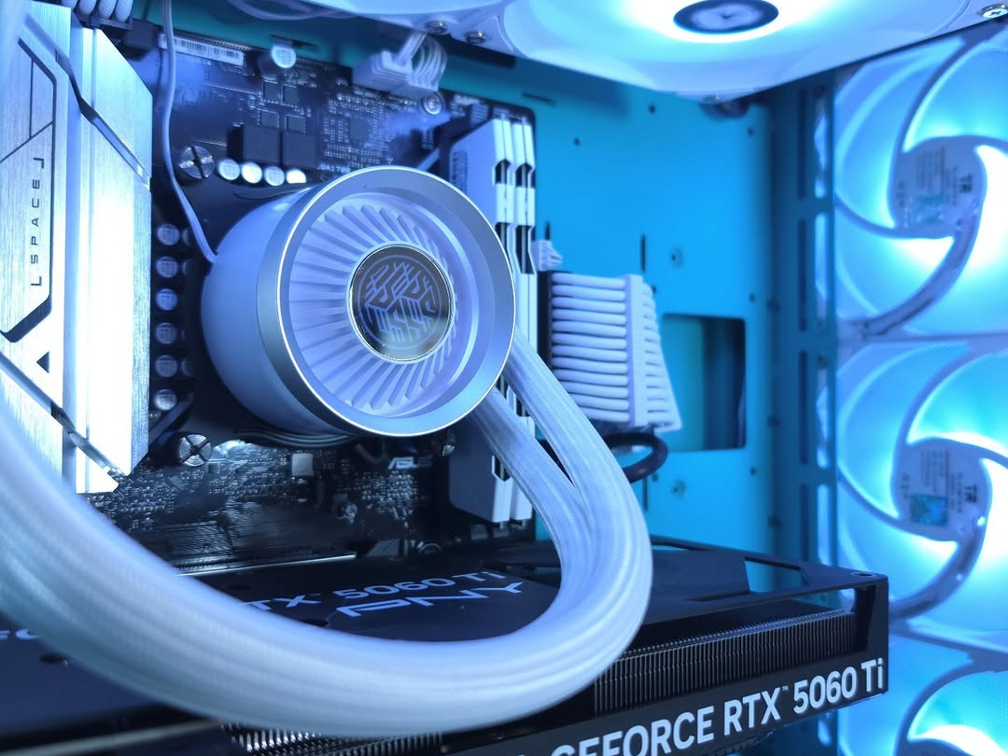 💙RTX 5060Ti | Core i5 14400F | 1080p/1440p Gaming Computer