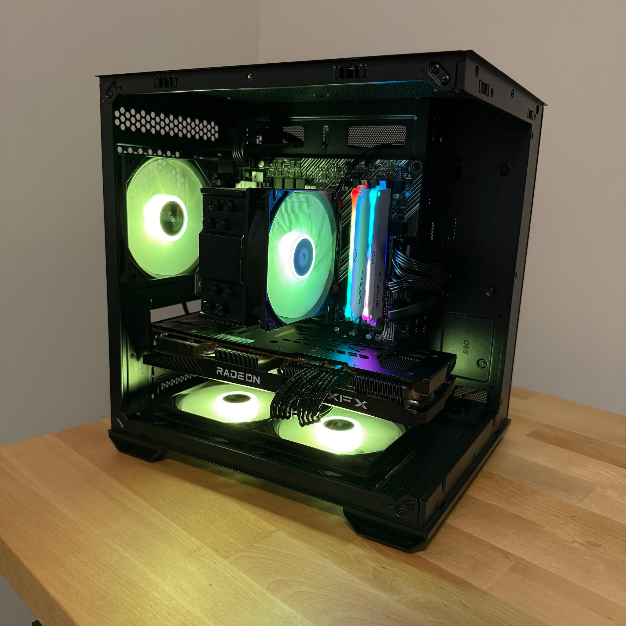 Radeon RX 6700 | Ryzen 5 5500 | 16GB D4 | RGB