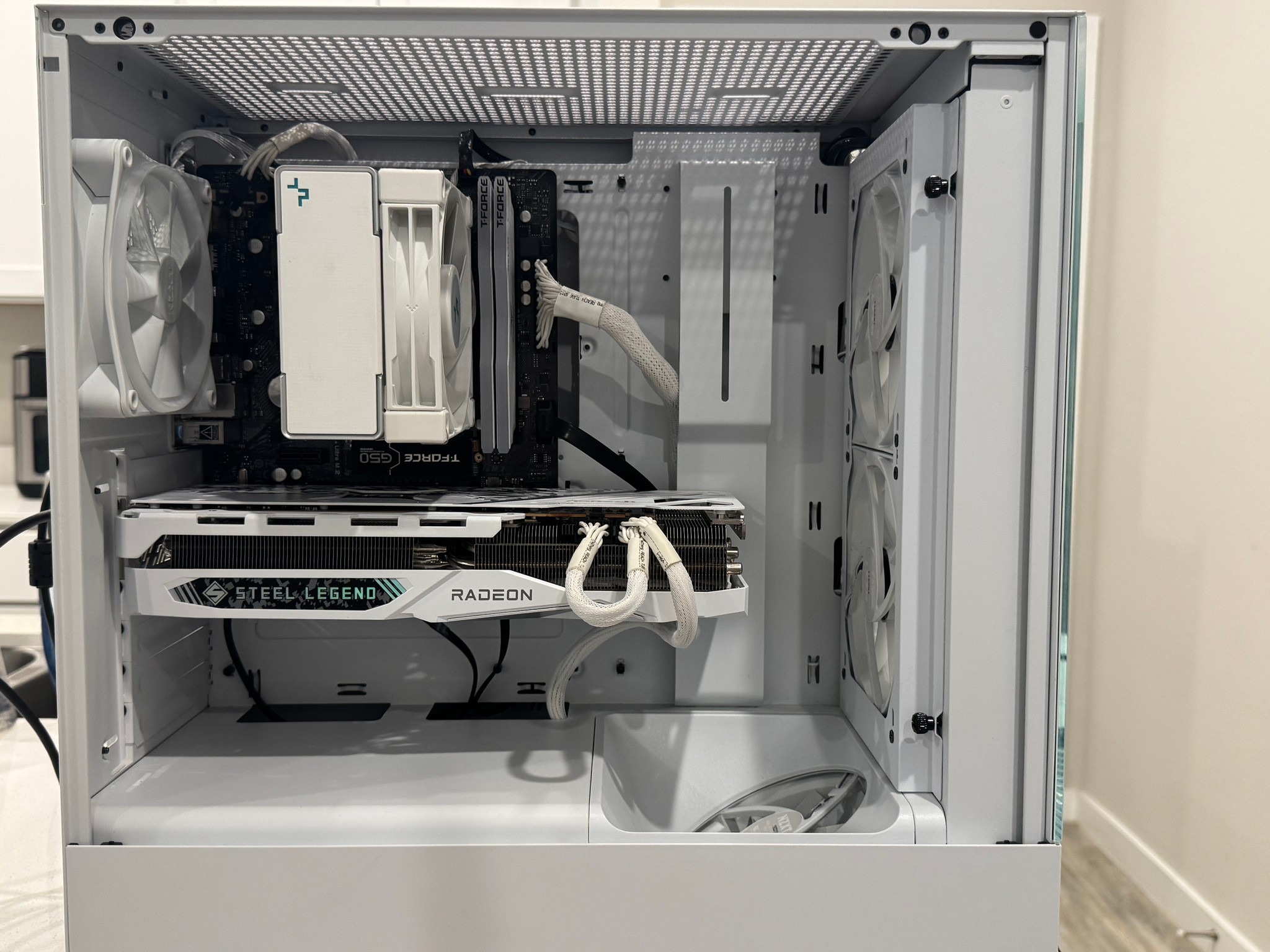 Radeon RX 7700 XT Custom Gaming PC - Ryzen 5 5500