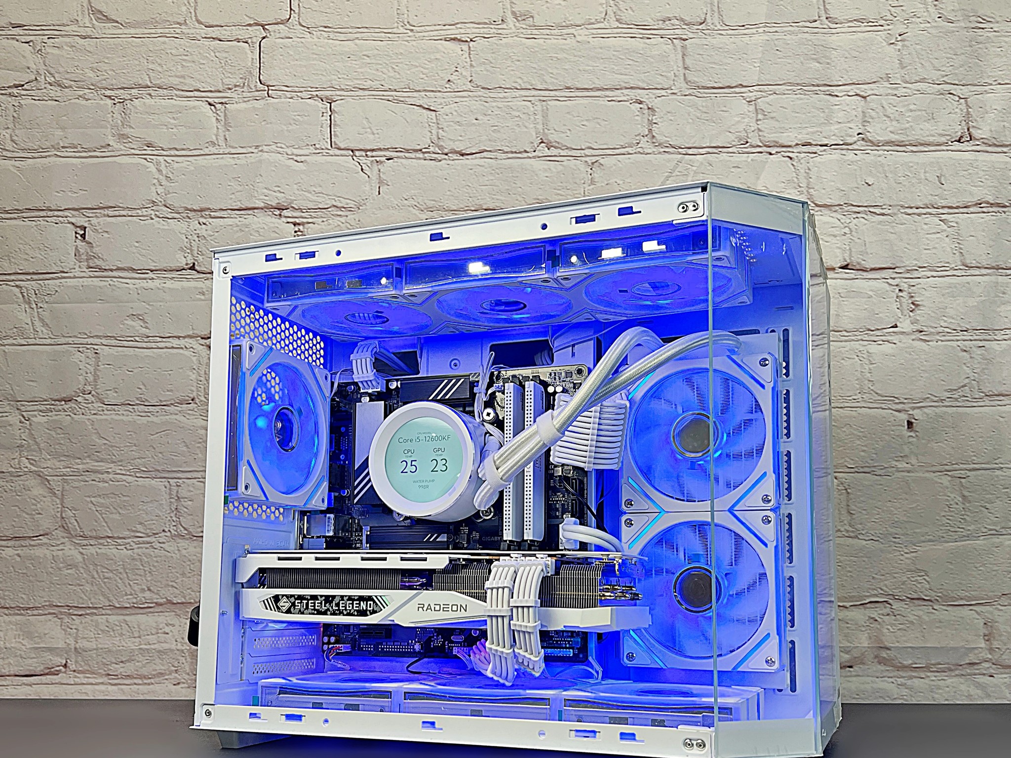 Intel i5 12600KF RX 7800 XT 32GB DDR5 1TB M.2 Win 11Pro Gaming PC