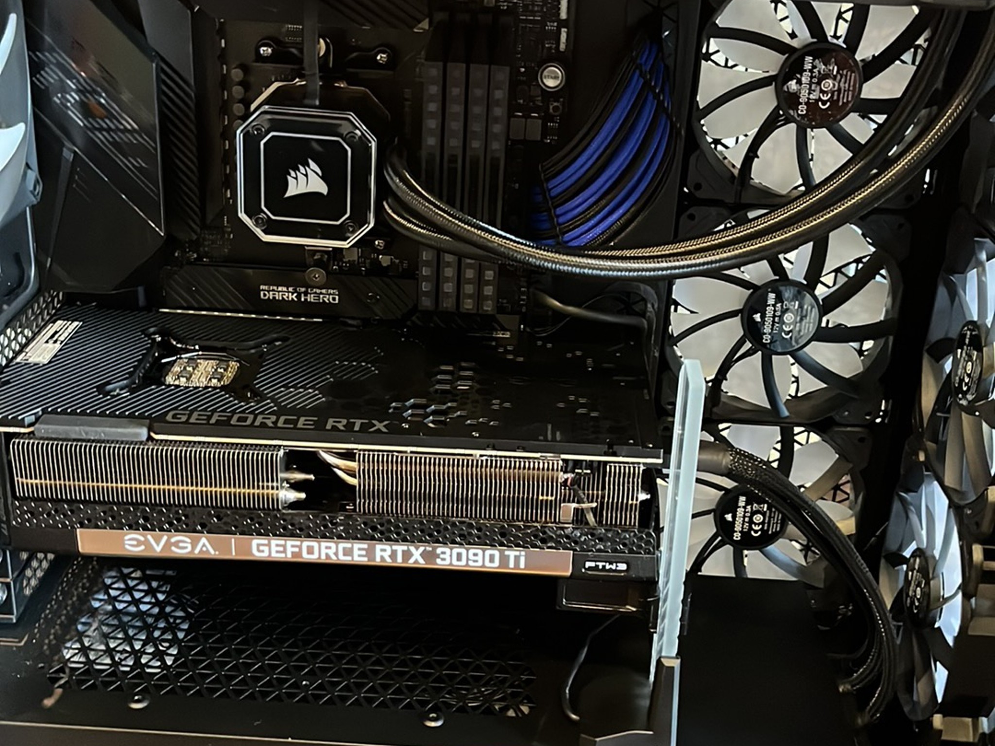 EVGA FTW3 ULTRA HYBRID GAMING GeForce RTX 3090 Ti