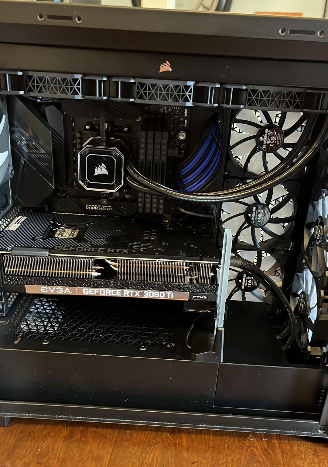 EVGA FTW3 ULTRA HYBRID GAMING GeForce RTX 3090 Ti