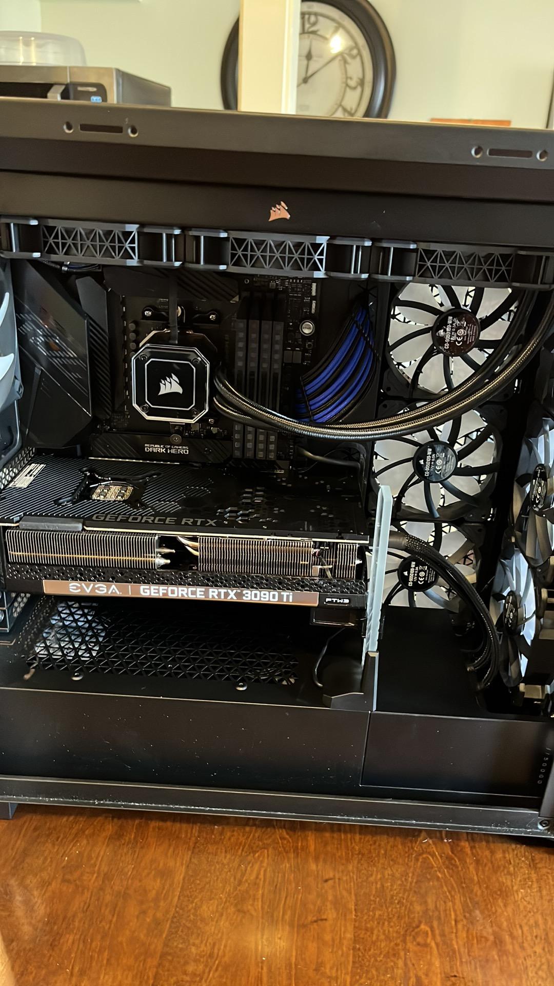EVGA FTW3 ULTRA HYBRID GAMING GeForce RTX 3090 Ti