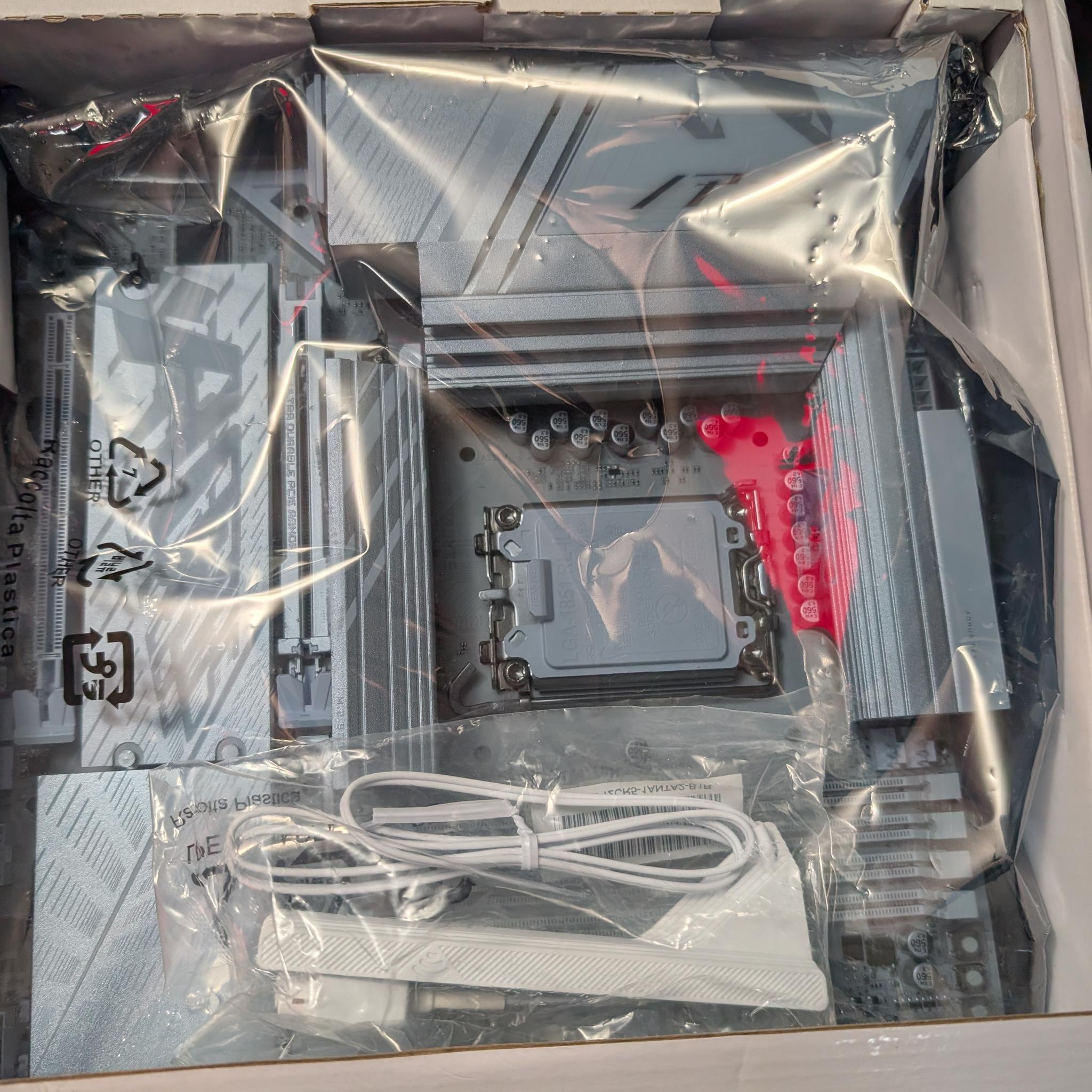 Gigabyte Aorus Elite Z890M ICE Motherboard