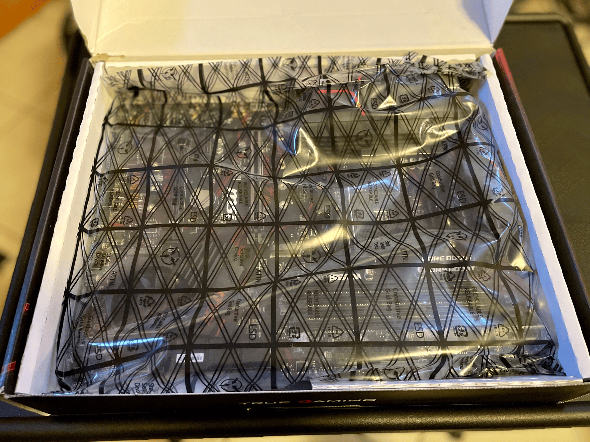 MSI MPG X570 GAMING PLUS Motherboard (AMD AM4, PCIe 4.0, DDR4 SATA 6Gb/s M.2 USB 3.2 Gen 2 HDMI ATX)