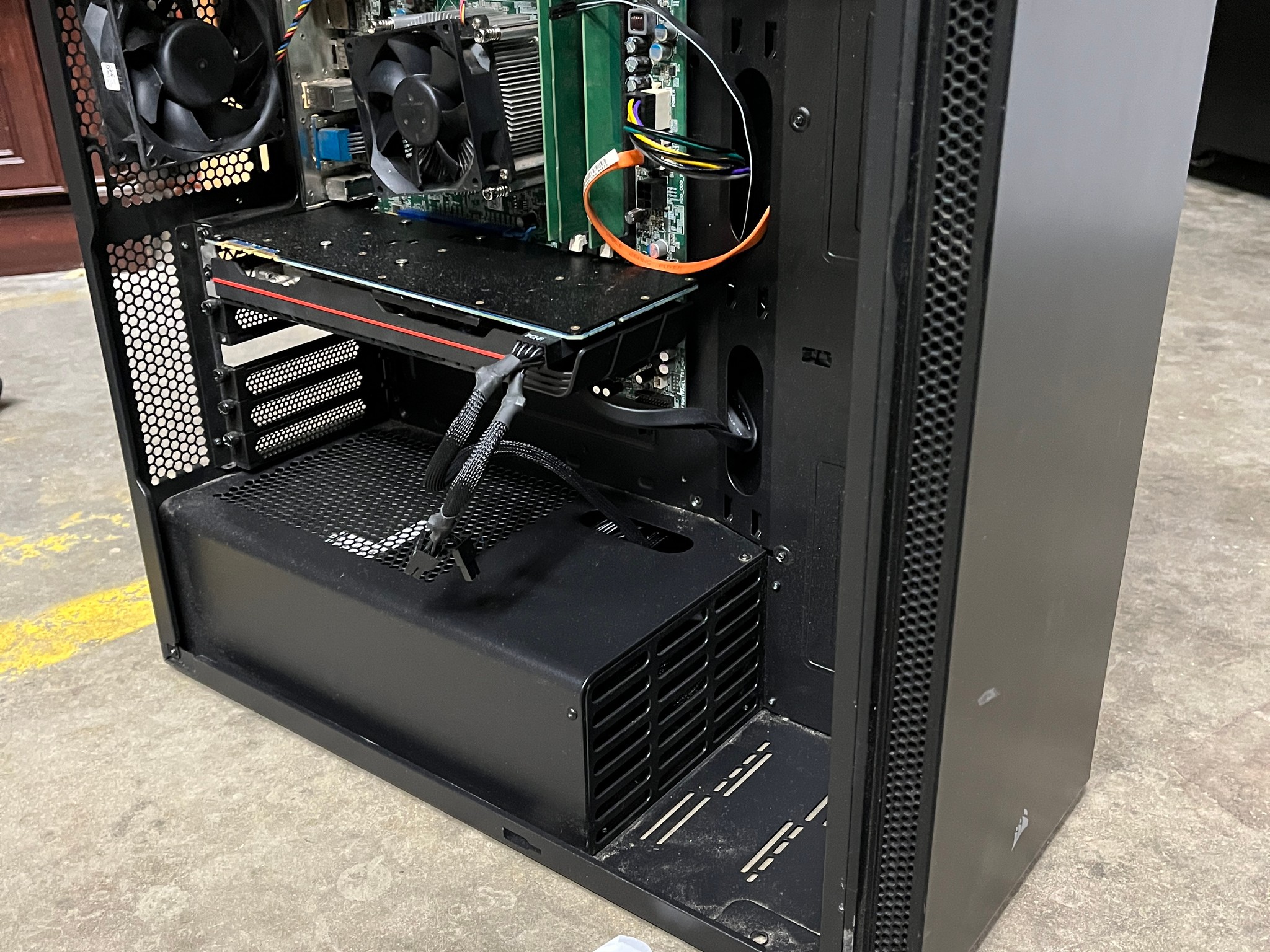 🔥🖥️NVIDIA GTX 1080, Intel i7-4790, 500 GB SSD, 12 GB RAM,High Performance Custom Gaming PC