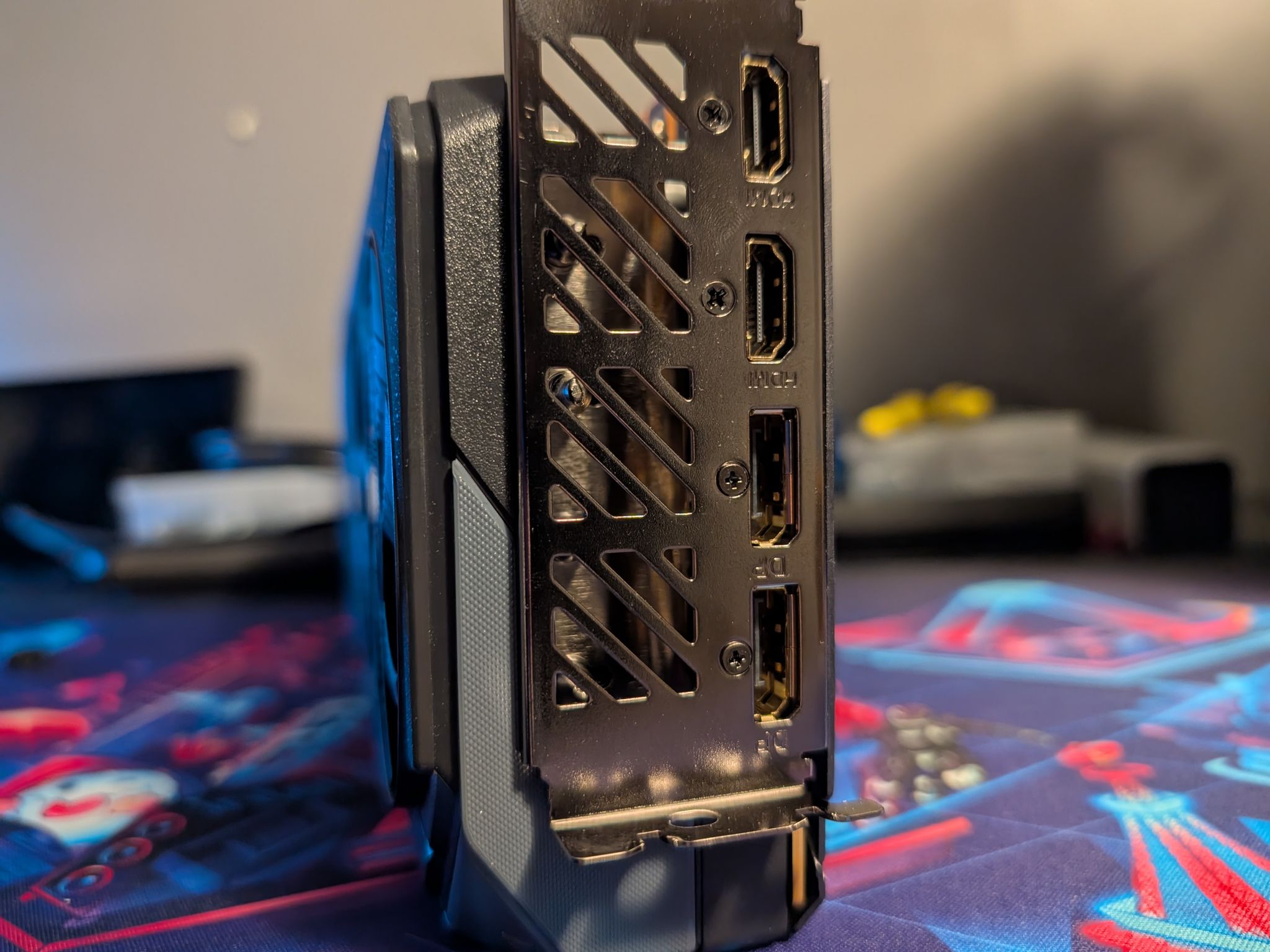 GIGABYTE RX 9070 XT GAMING OC 16G