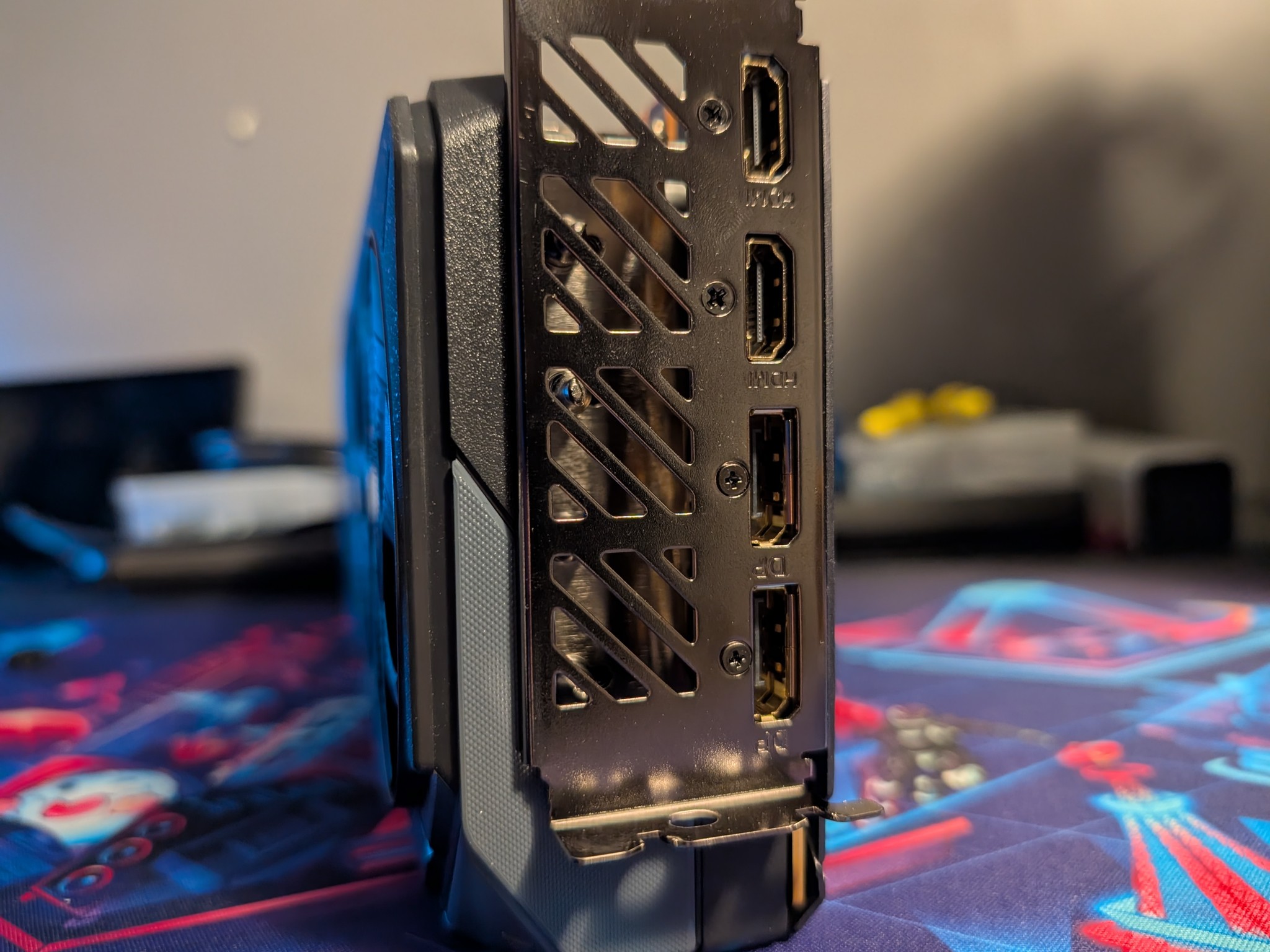 GIGABYTE RX 9070 XT GAMING OC 16G