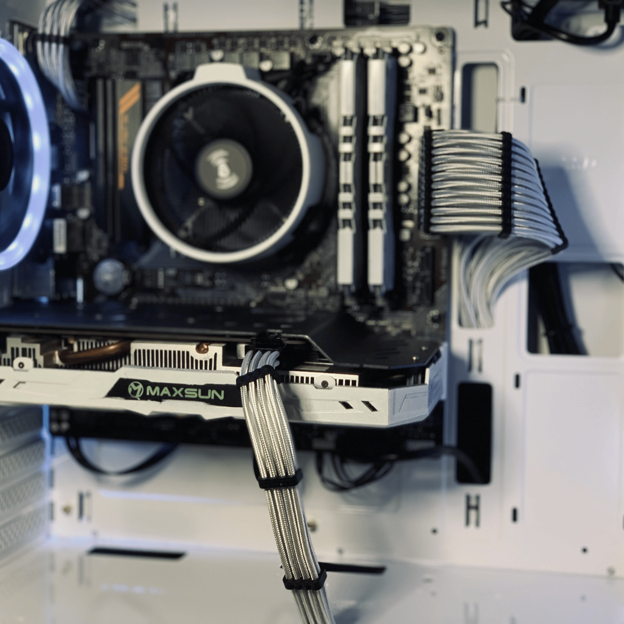 Mid Range White Gaming PC (Ryzen 5 3600+ GTX 1660 Super)