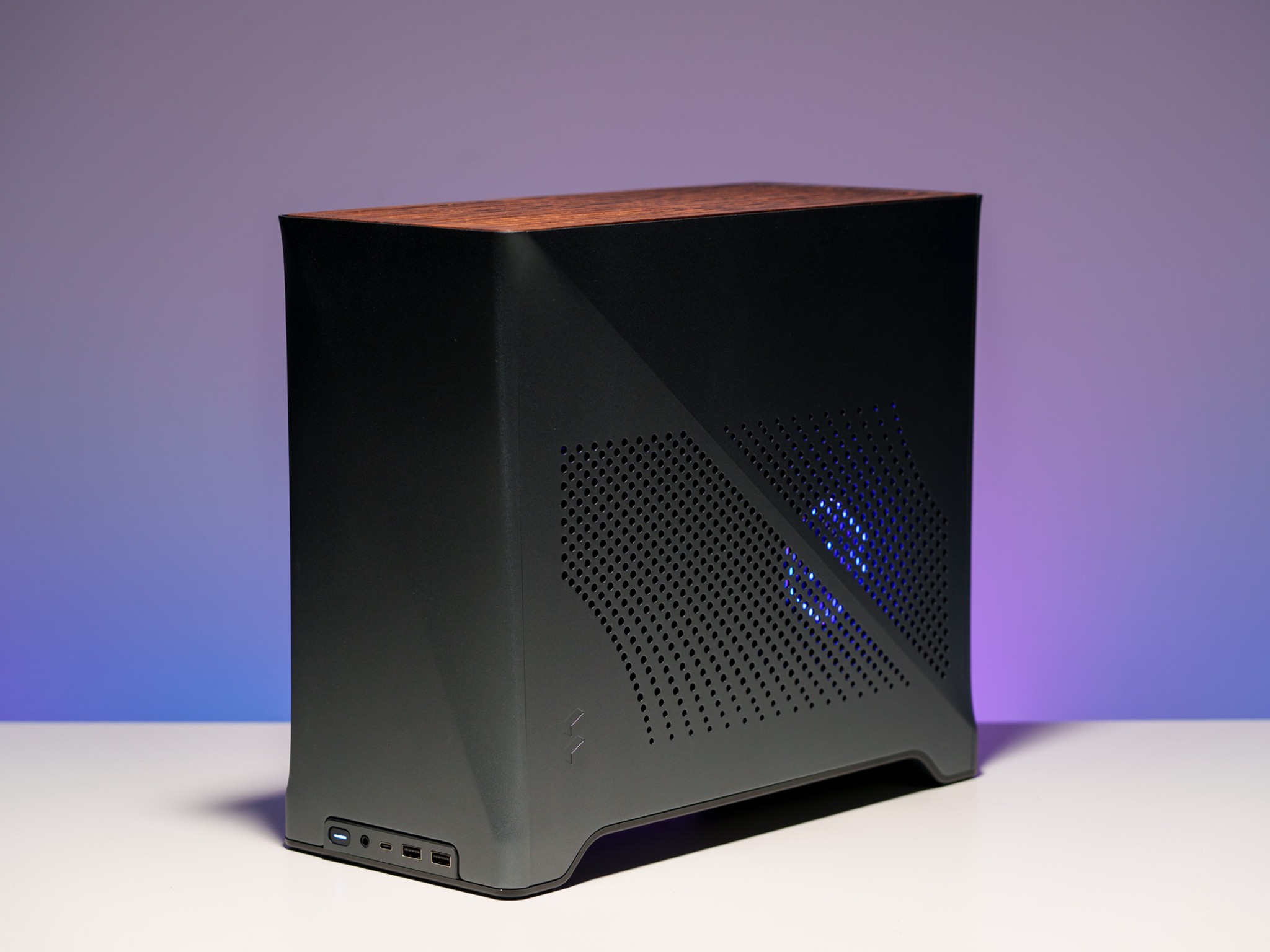 RTX 5070 | 9600x SFF Gaming PC | Ryzen 5 | 32GB DDR5 | 1TB Gen5 m.2 | Fractal Designs Era 2