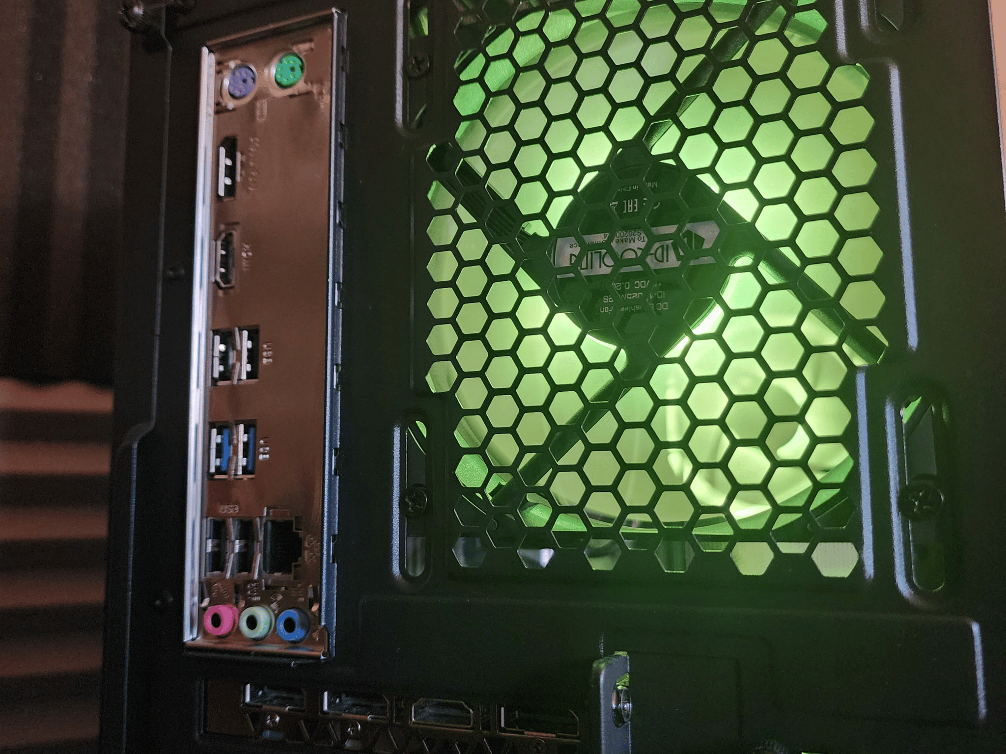 Intel Core i5 8500 // Nvidia GeForce GTX 980 4GB FE // TCreate 16GB 3200MHz