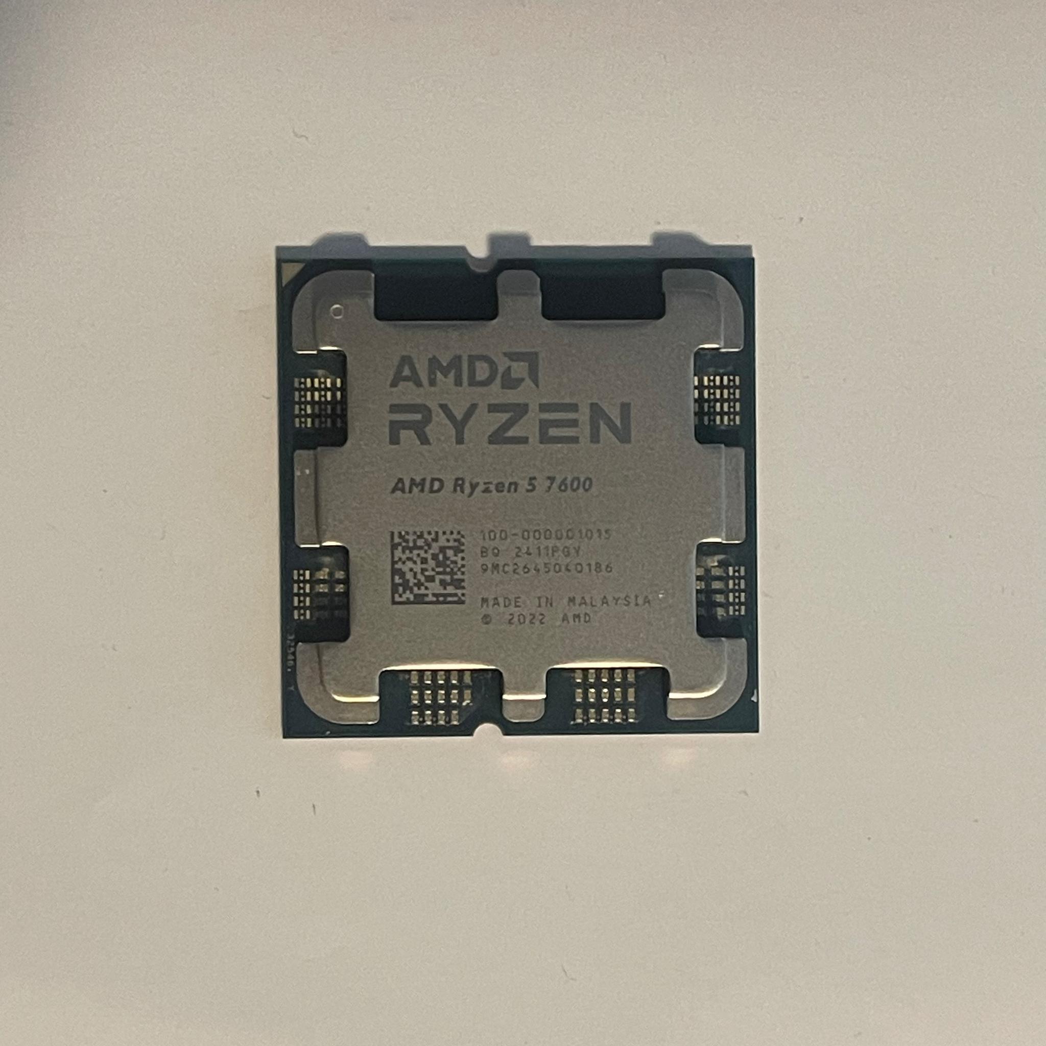 AMD Ryzen 5 7600 6-Core Processor