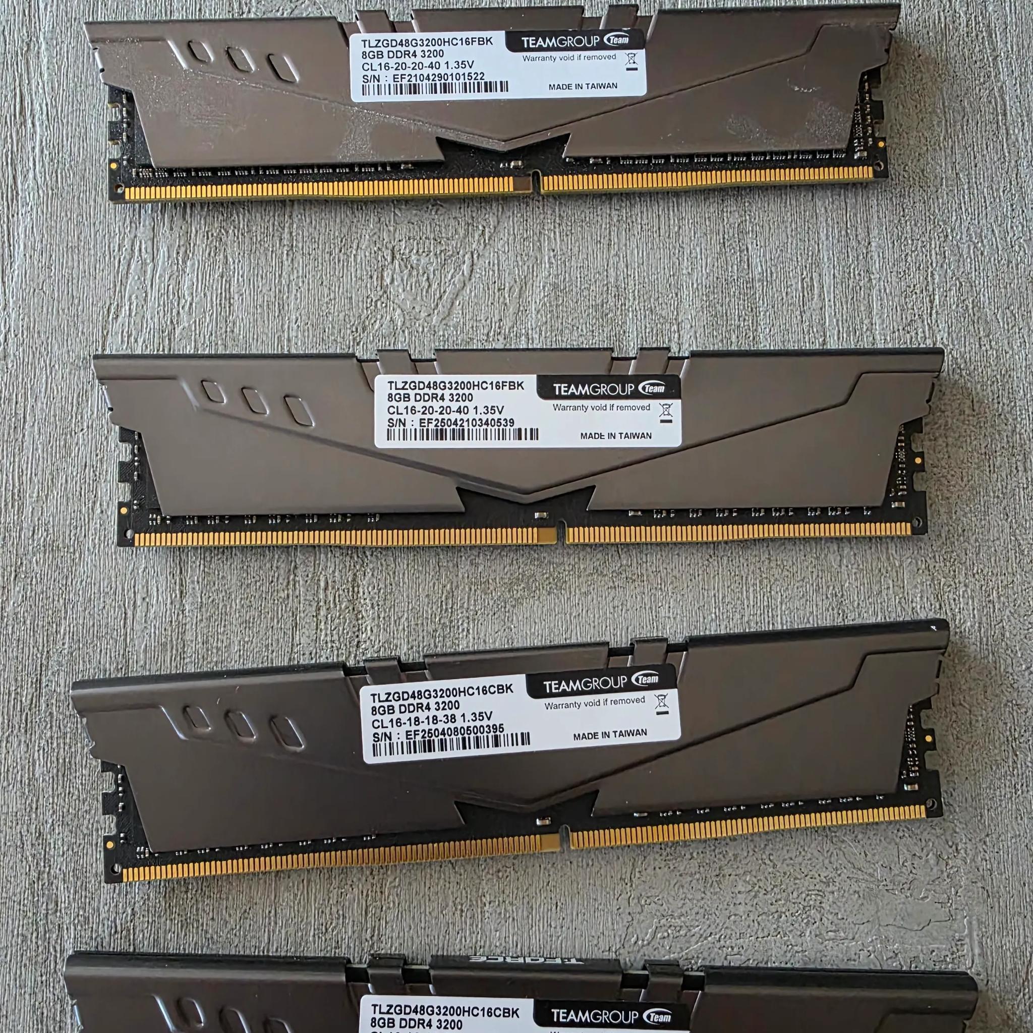 Team Group 32GB DDR4 8x4