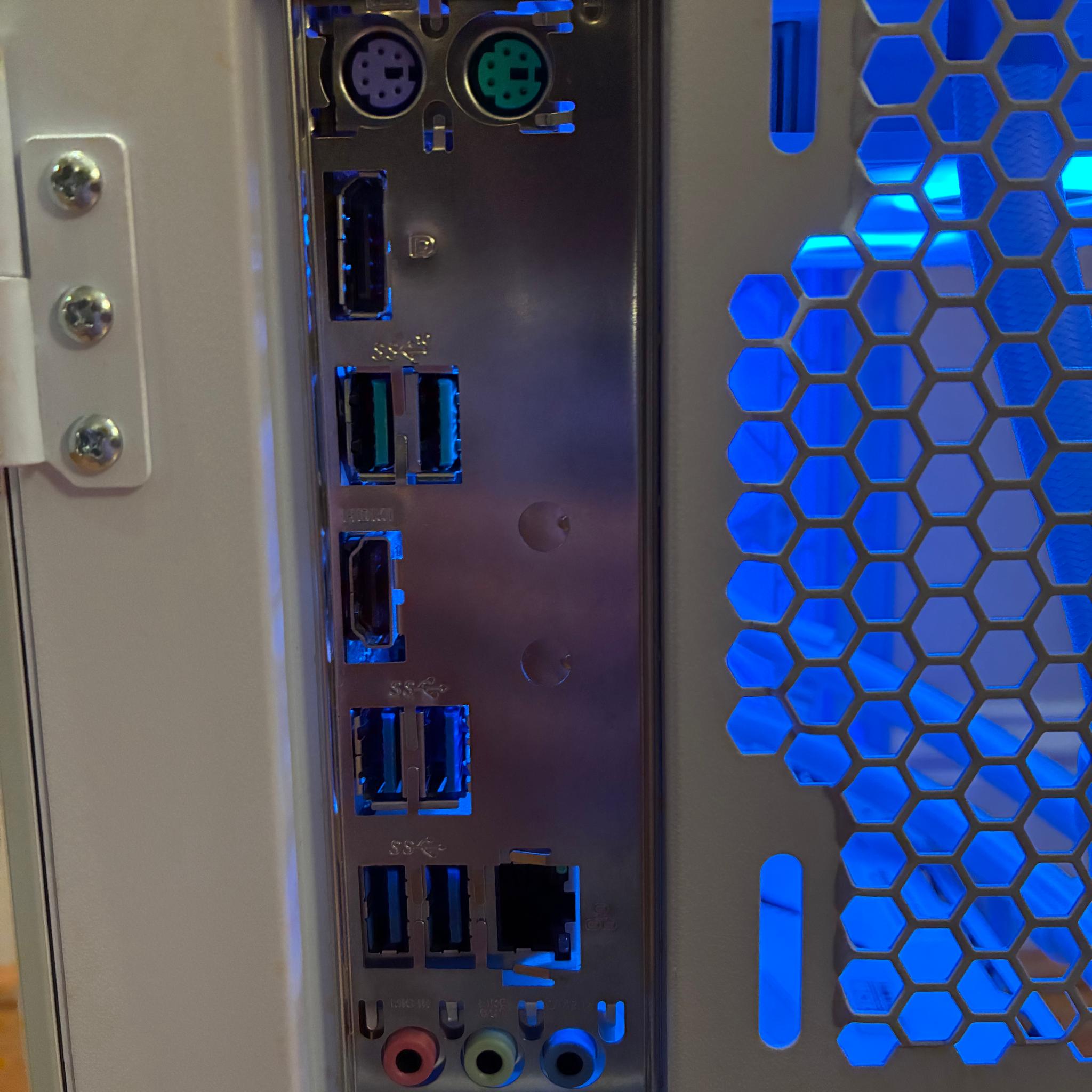 RTX 3060 Ti i7 9700K CUSTOM WHITE GAMING PC 1TB PCIe 4.0 NVME 16GB DDR4 WIFI BLUETOOTH WINDOWS 10/11