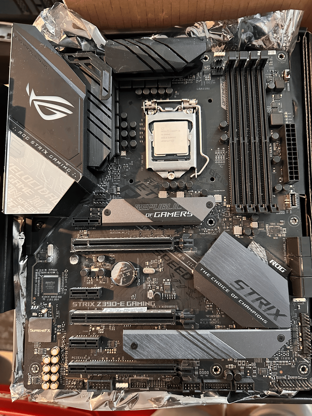 ASUS ROG STRIX Z390-e gaming motherboard with intel i9-9900k cpu