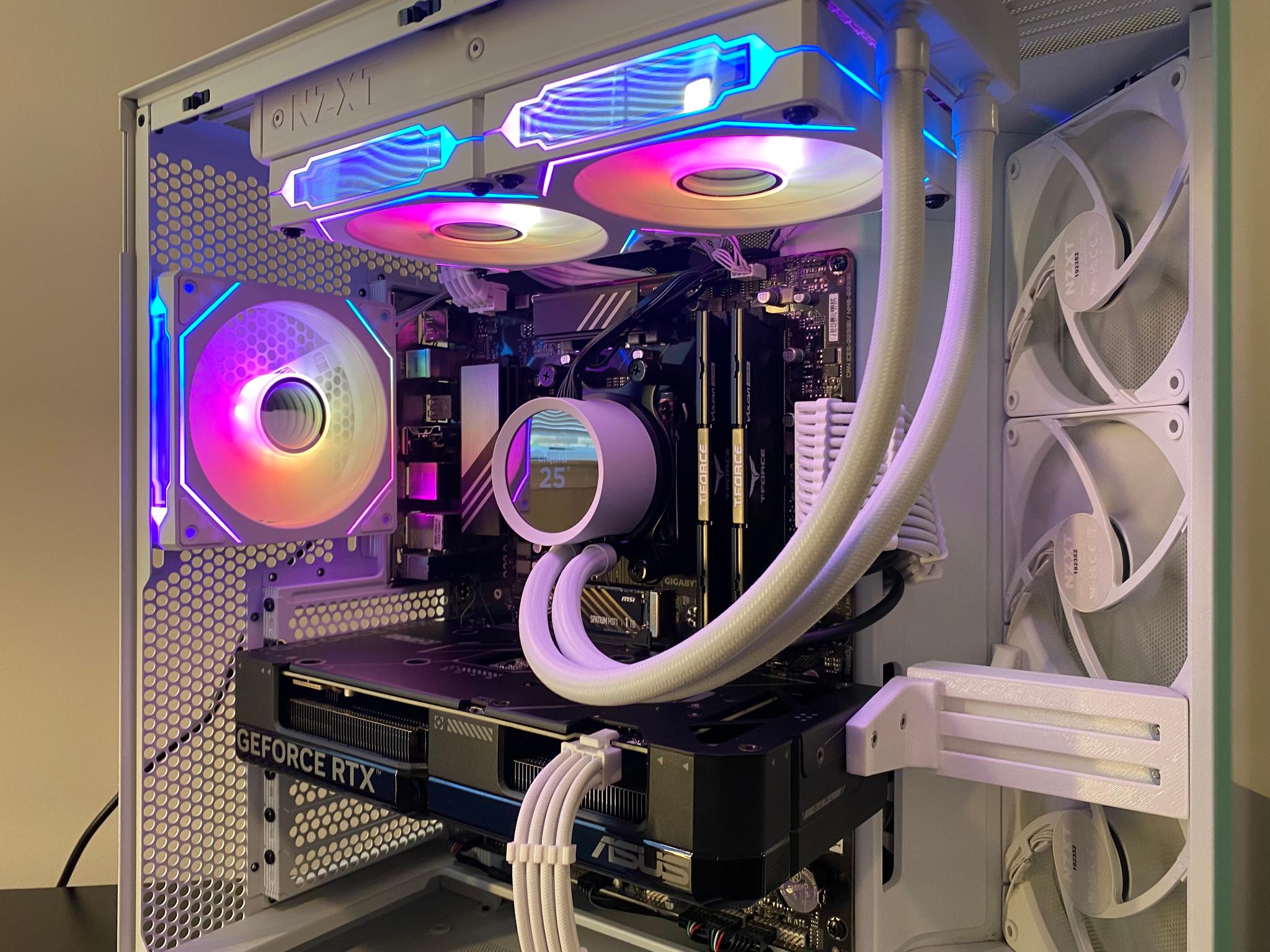 White NZXT Gaming PC | RTX 4070 12GB | Ryzen 5 7600X | 16GB DDR5 | 1TB NVMe | LCD AIO | RGB