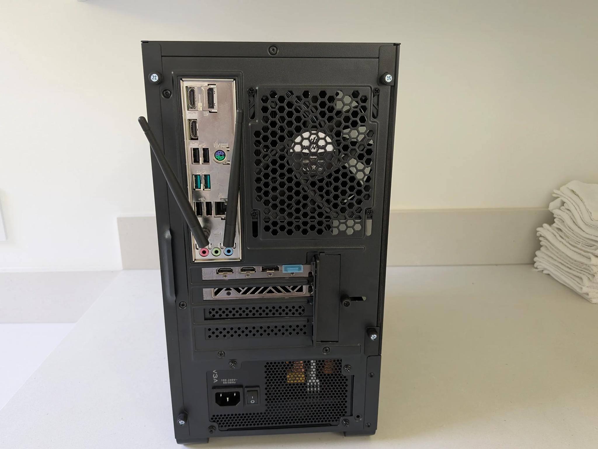 Walnut Wood RX 9070 PC - Intel Core i5 13th Gen, AMD Radeon RX 9070, 32 GB RAM, 4 TB SSD