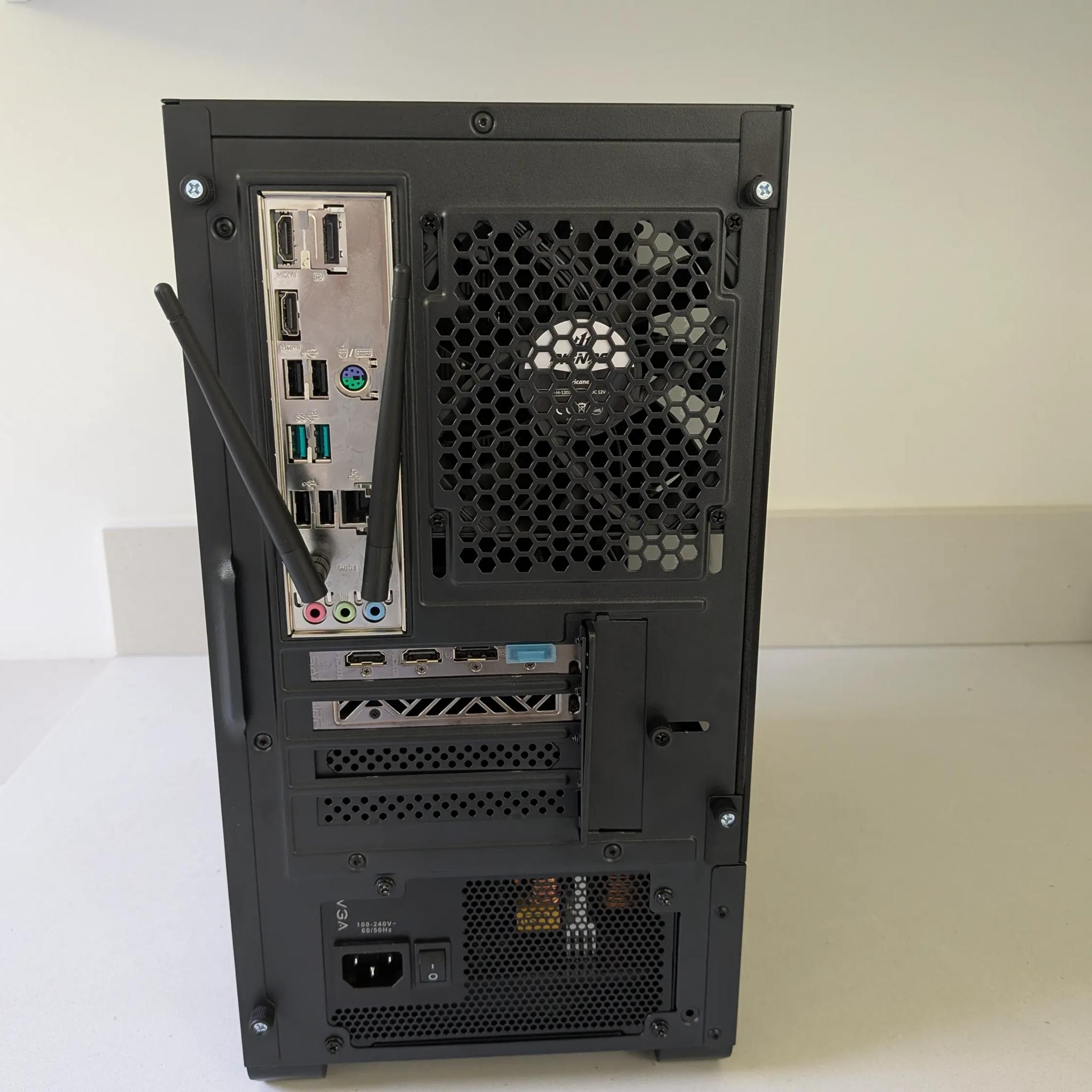 Walnut Wood RX 9070 PC - Intel Core i5 13th Gen, AMD Radeon RX 9070, 32 GB RAM, 4 TB SSD