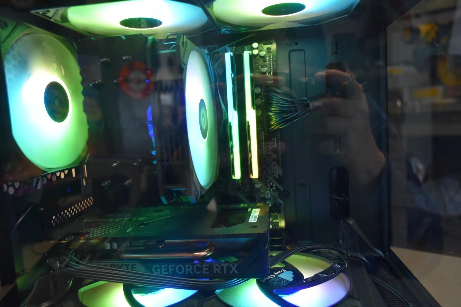 RYZEN 5 5500 RAM 16GB RGB GPU RTX 5050 1 TB NVME Built in Wi Fi