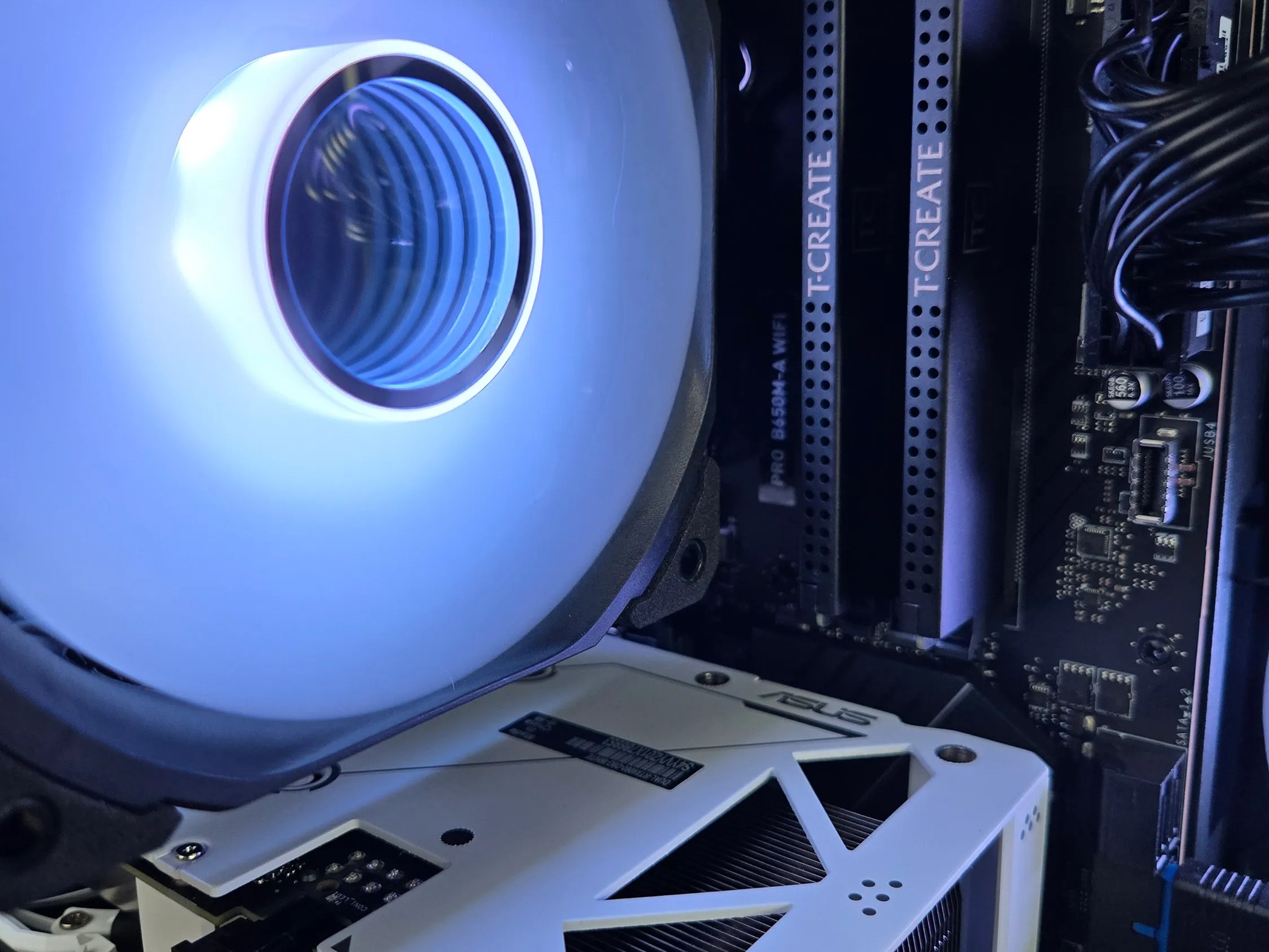 RTX 4060 + Ryzen 5 7500F, DDR5 Prebuilt Gaming PC