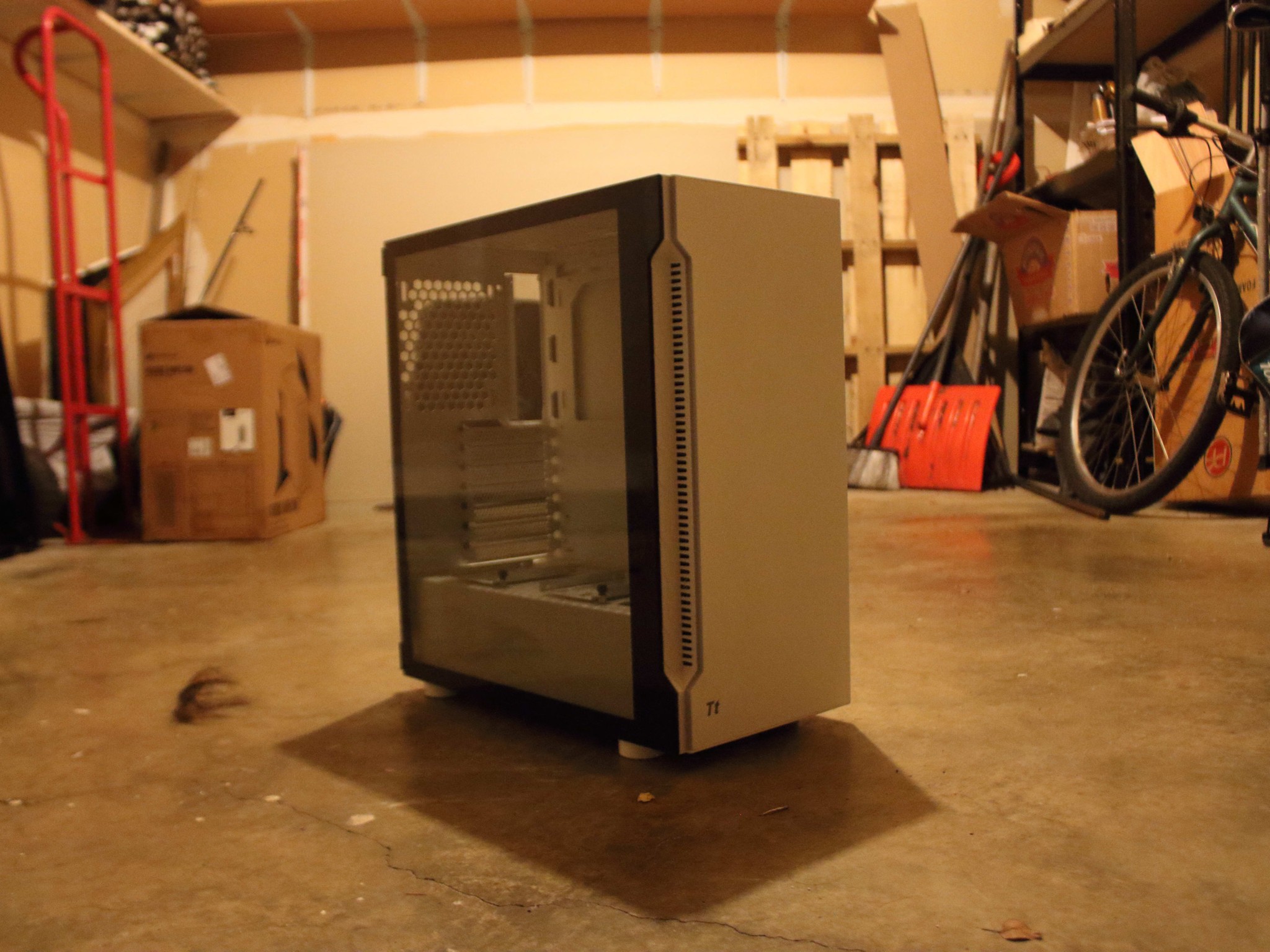 Thermaltake H200 Tempered Glass Snow Edition RGB Mid Tower PC Case