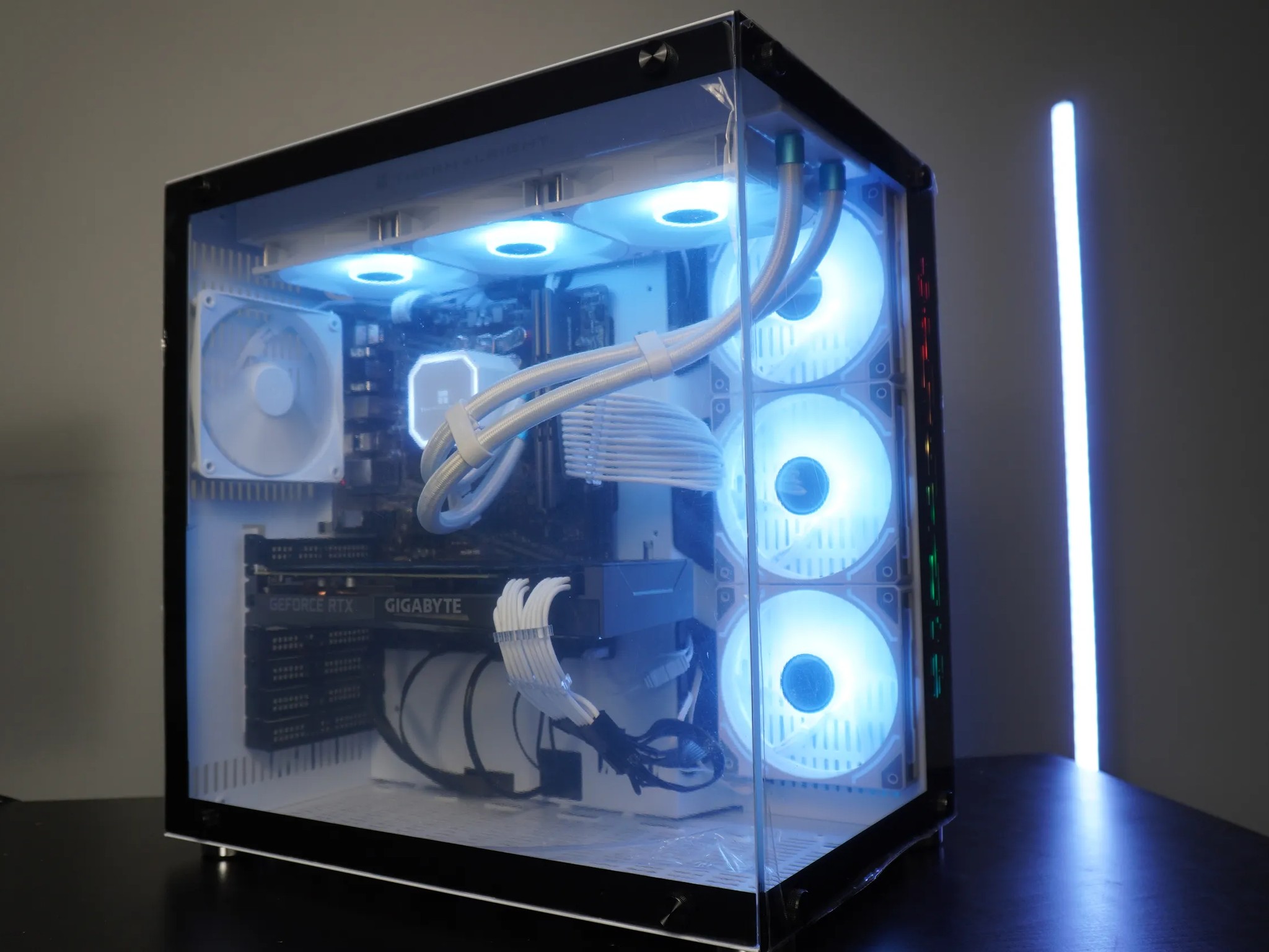 🤍ARCTIC TUNDRA🖤 1080p/1440p 💚 RTX 3070 8GB 🧡 Ryzen 5 5600 | 32GB DDR4 | 1TB NVME | WIFI