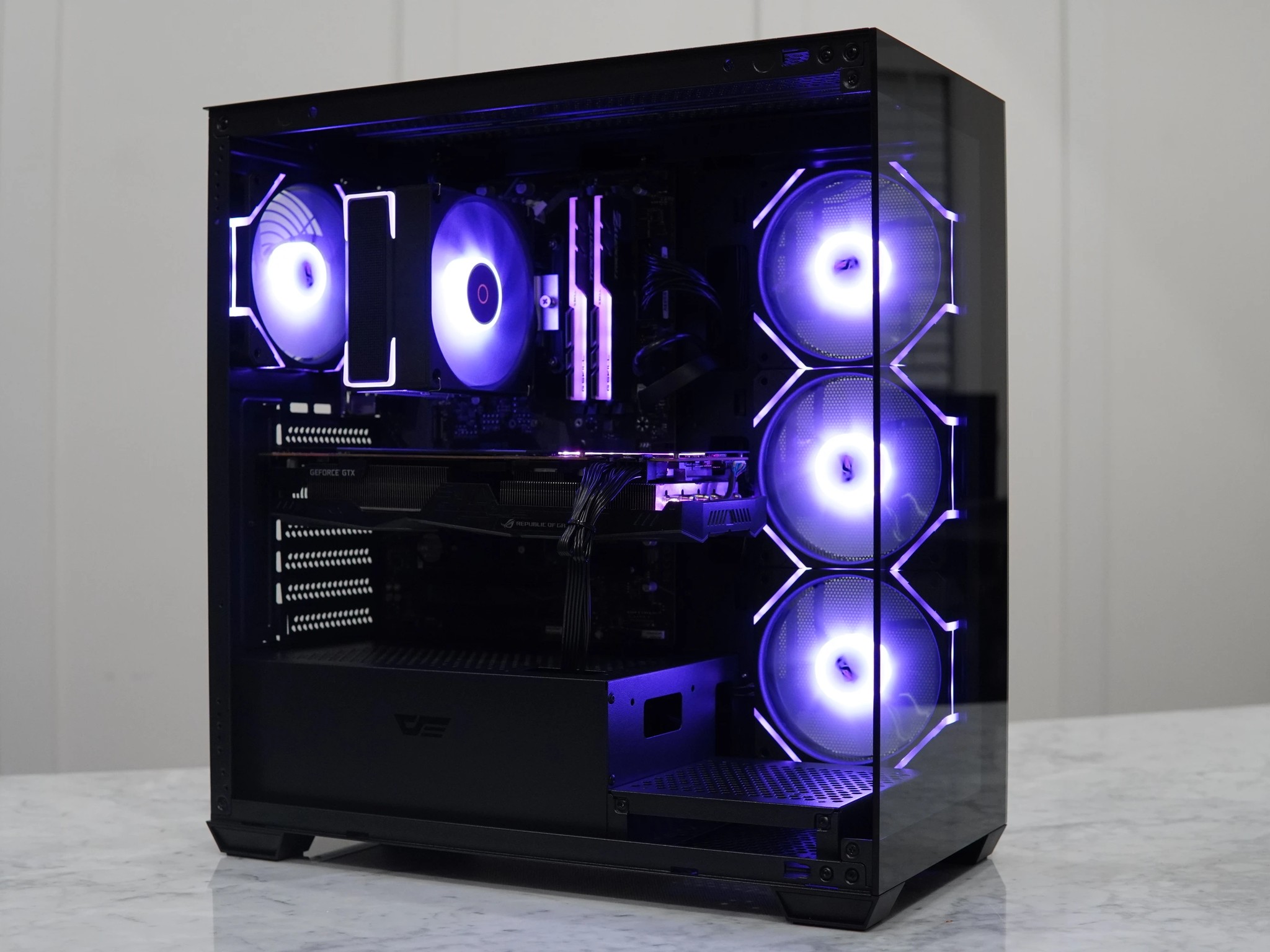 GeForce GTX 1080 Ti, i5 10400