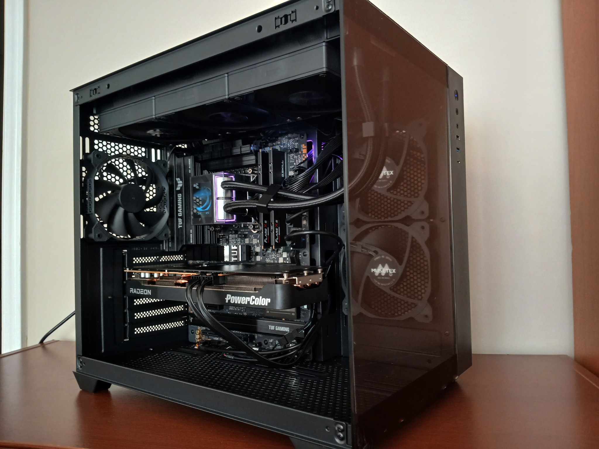 4K Blackout | RX 9070XT 16GB | Intel Core Ultra 7 265K | 32GB RAM