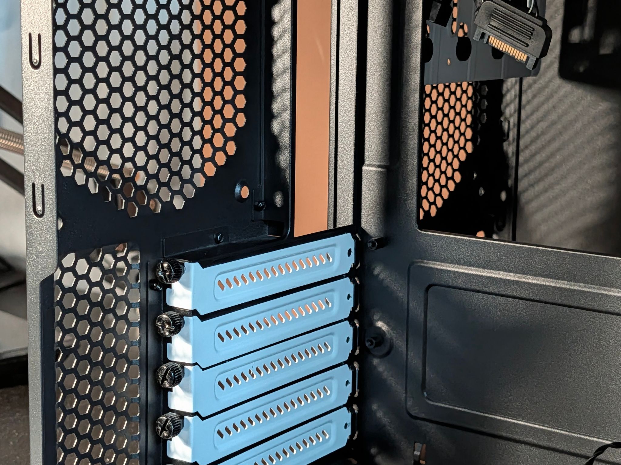 Fractal Design Node 804 Black Aluminum Micro ATX Cube Computer Case 8 Drives