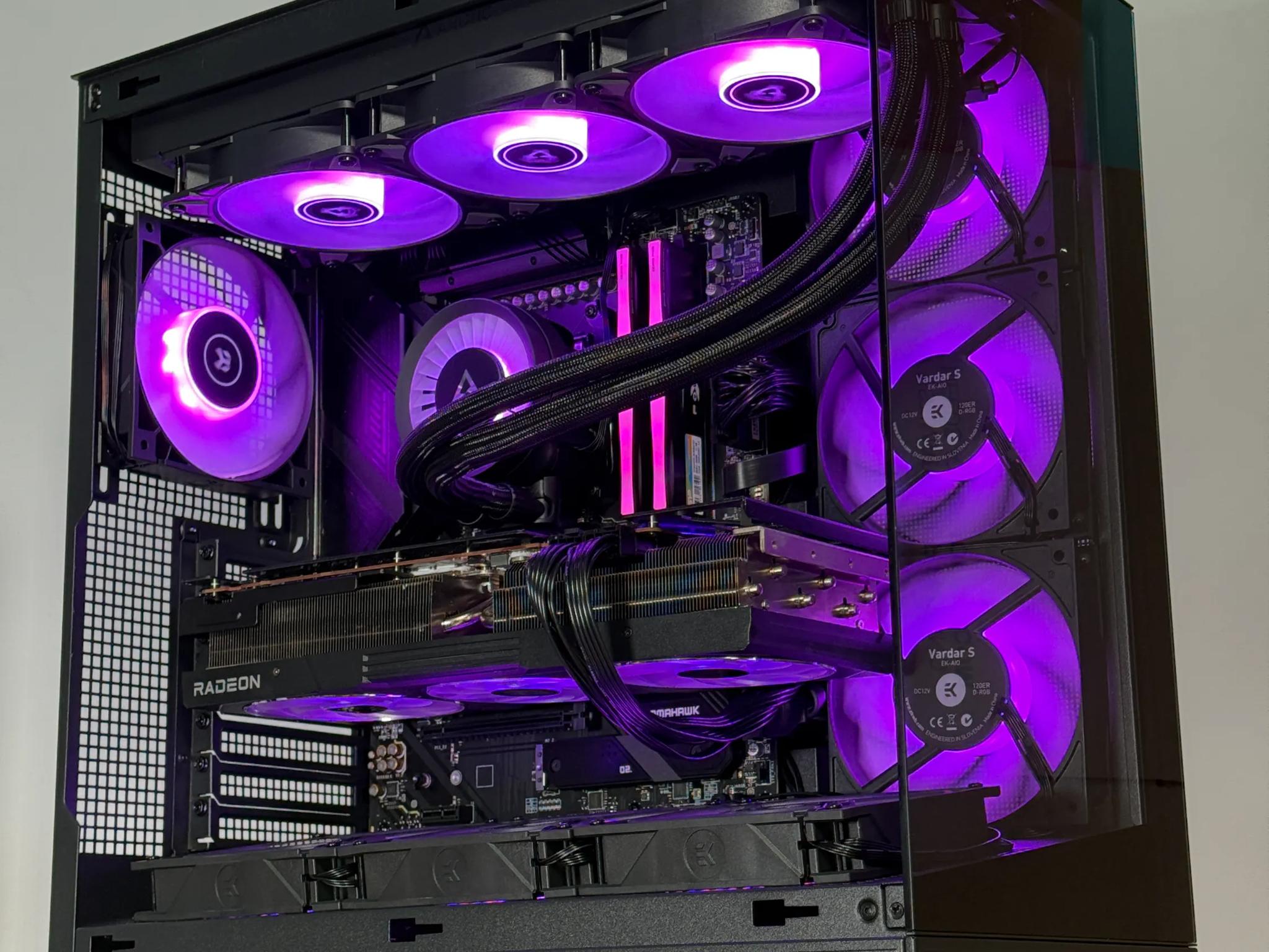 RX 7900XTX Ryzen 9 9900x High End Gaming PC