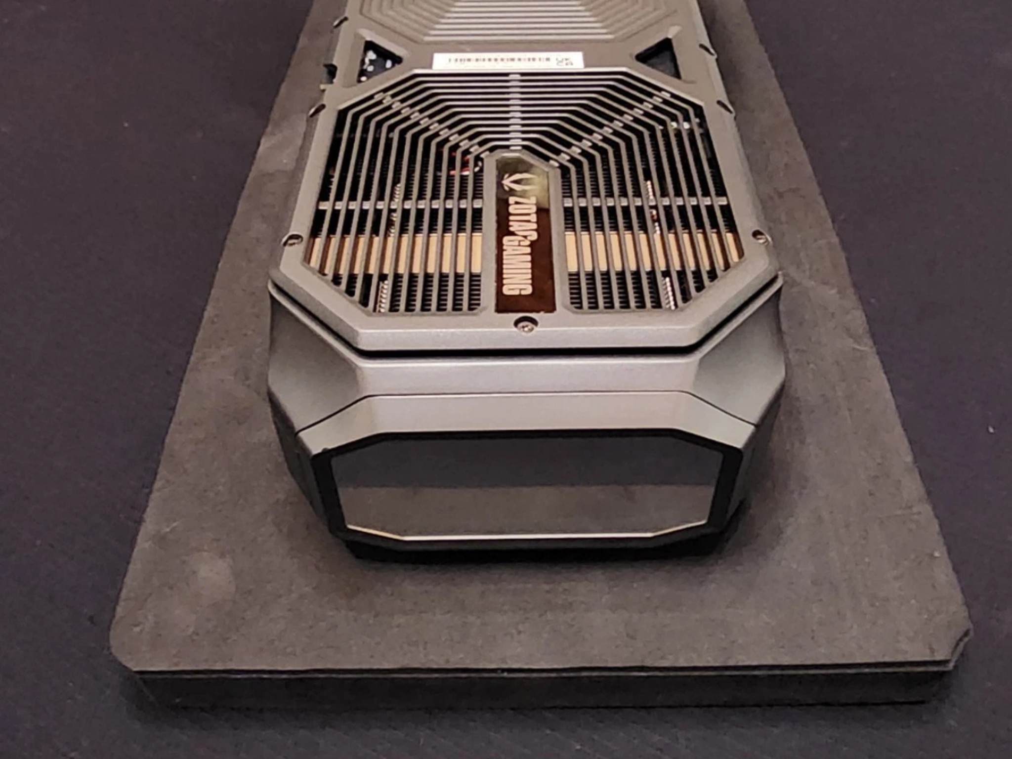ZOTAC GAMING GeForce RTX 5080 AMP Extreme INFINITY ULTRA