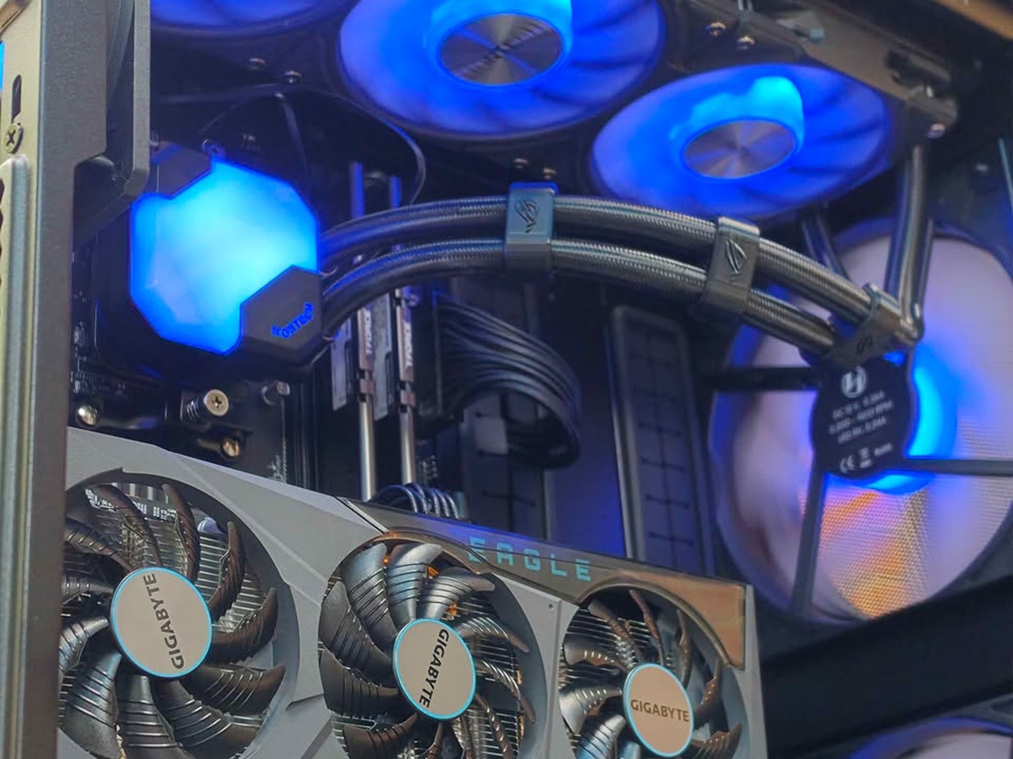 🌀RGB Gaming PC🌀 • AMD 6600, Ryzen 7, 16GB RAM, SSD, WiFi + BT, Plug n' Play Ready