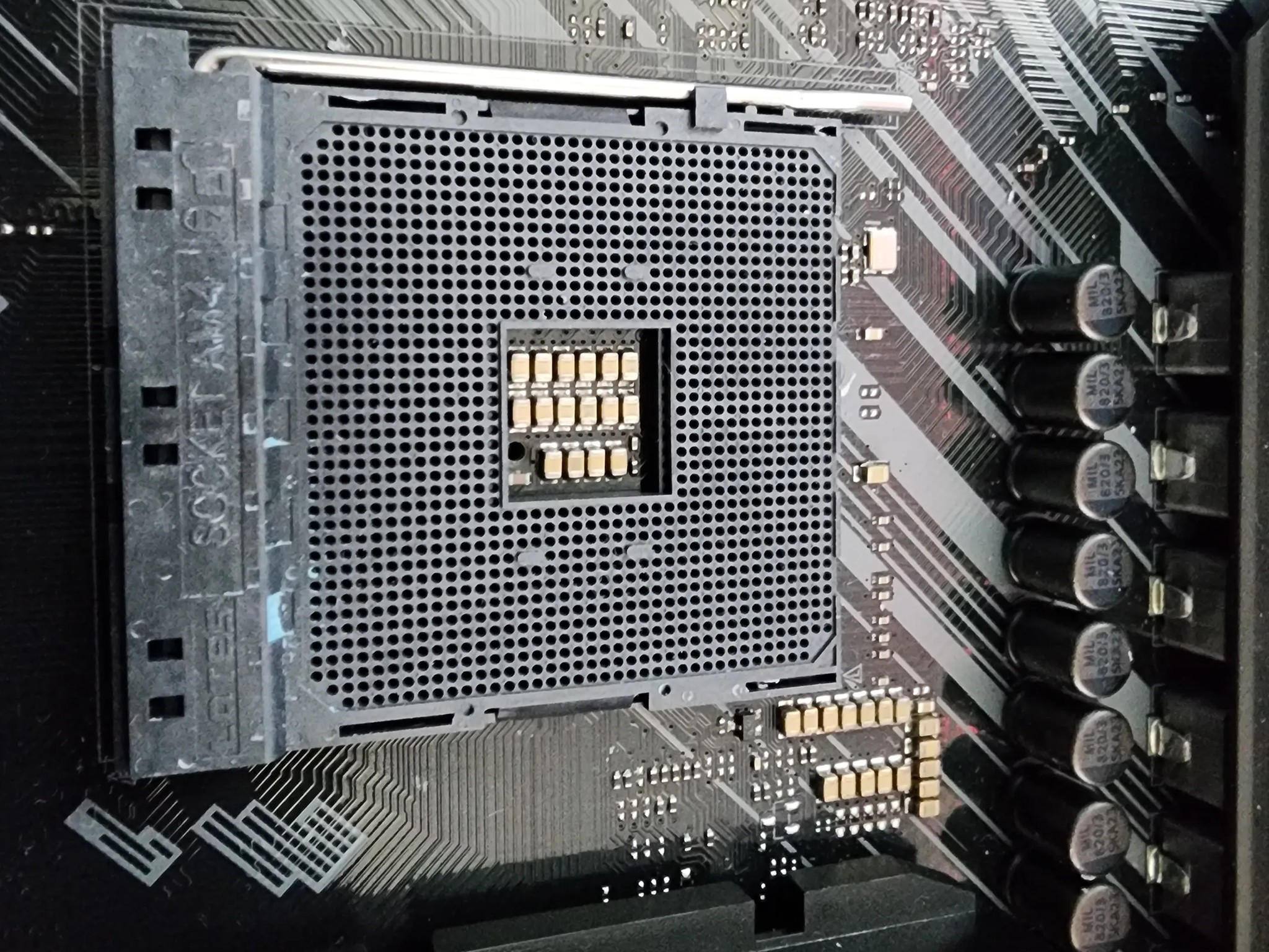 Asus Tuf B550 W/32GB DDR4 ram