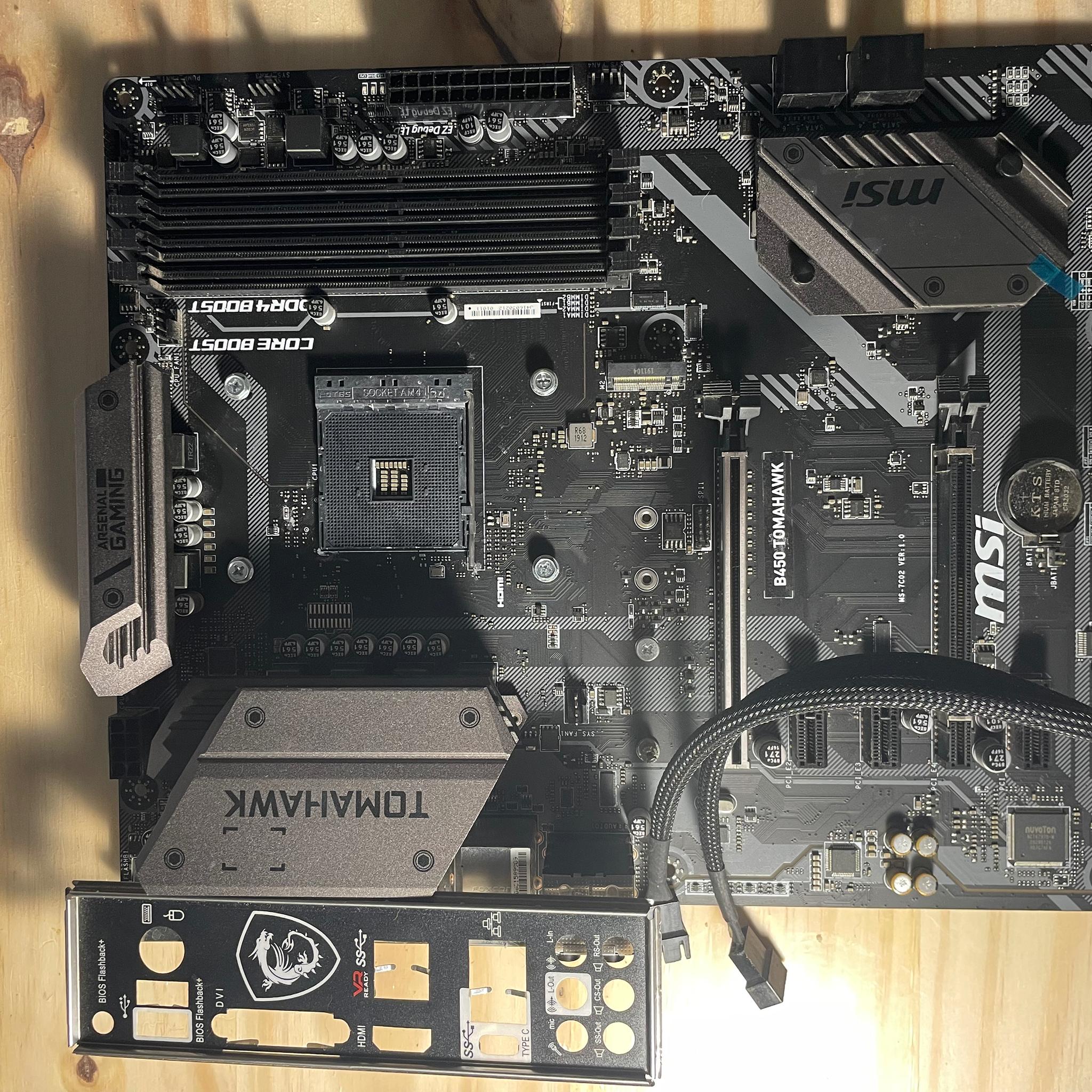 B450 MSI Tomahawk