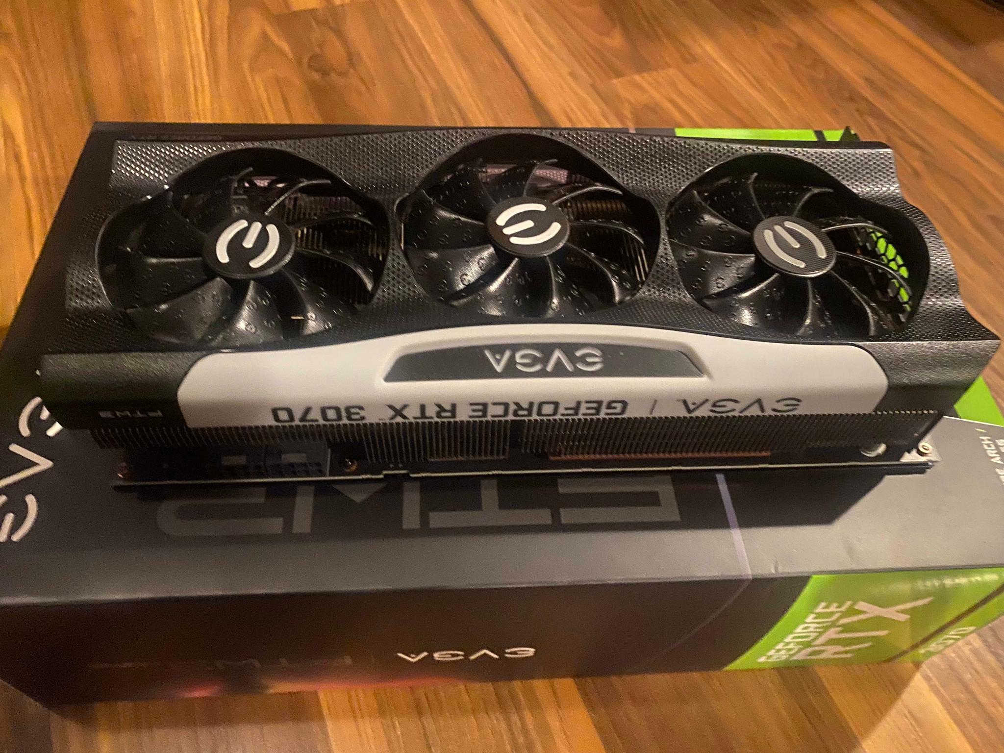 EVGA GeForce RTX 3070 FTW3 ULTRA GAMING (08G-P5-3767-KR)