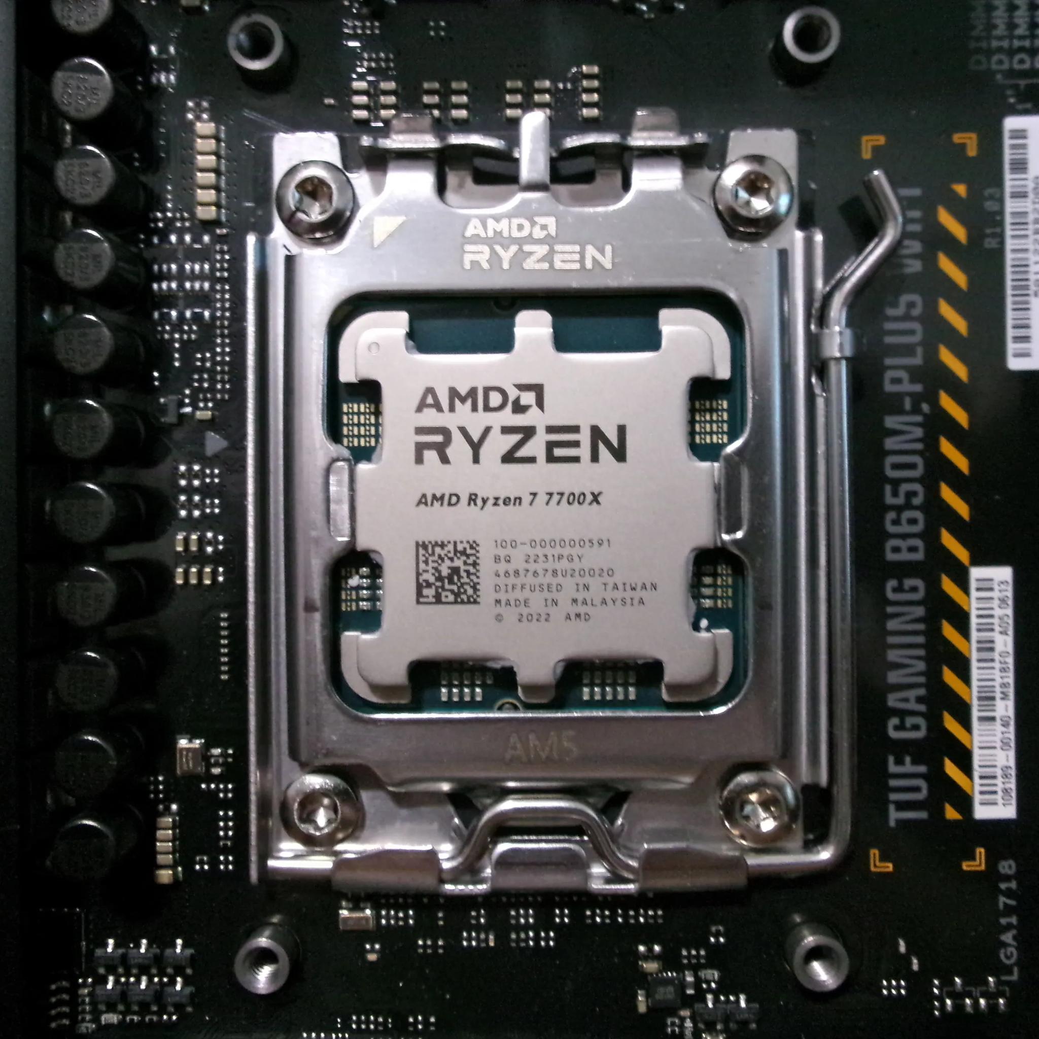 Ryzen 7700X + B650 + 32GB DDR5 Ram