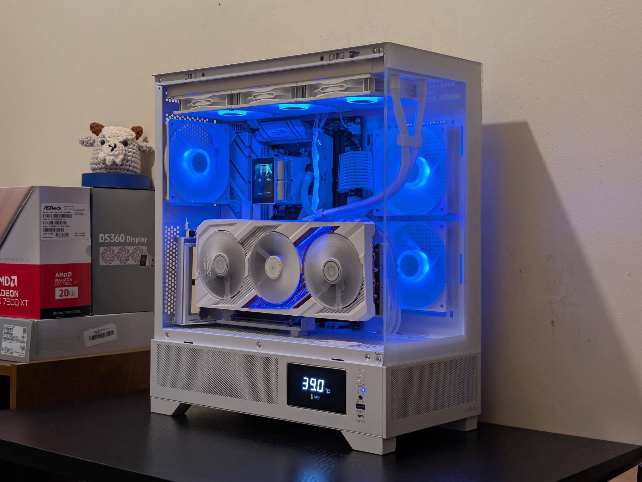 🤍🦢 4K Gaming Beast | RX 7900XT | Ryzen 7 7700X | 2TB SSD | 32GB RAM | WiFi 6 & Bluetooth 🦢🤍