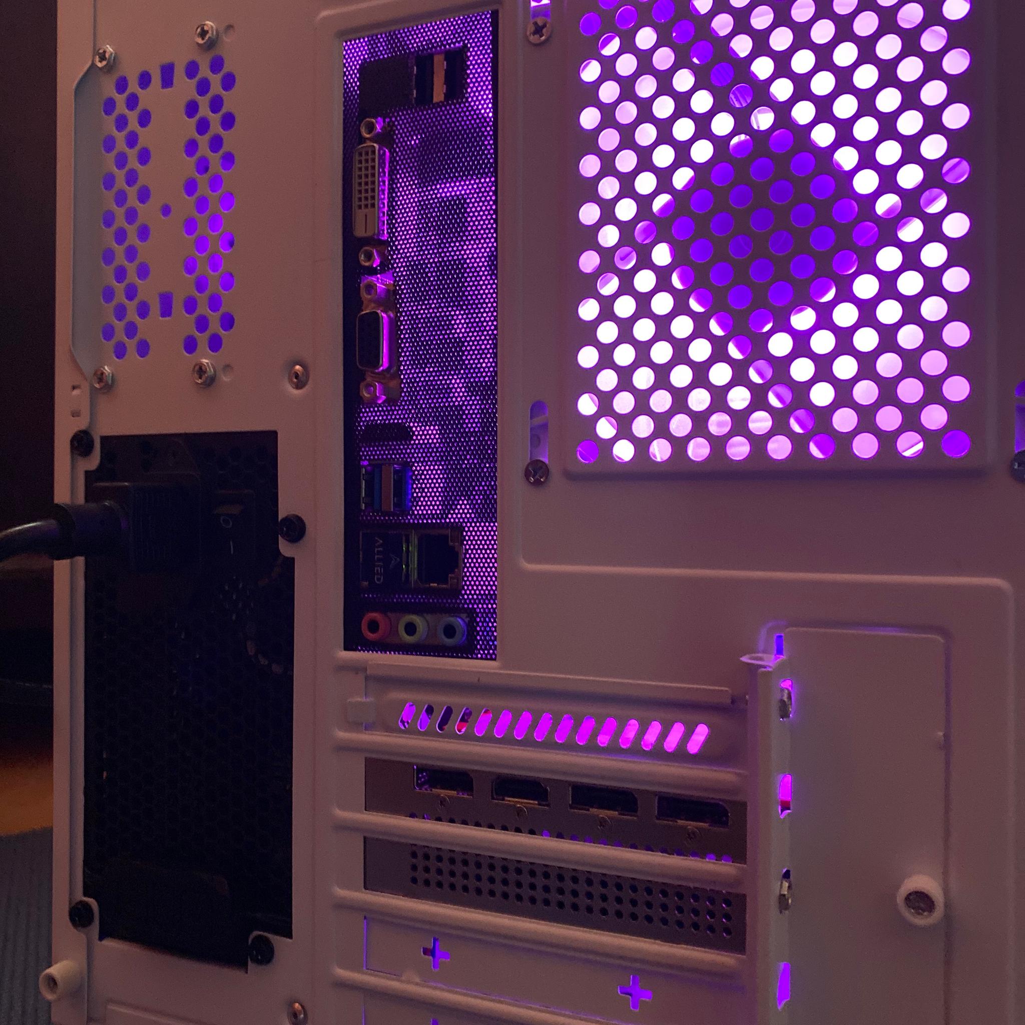 (Liquid-cooled) RX 5700XT| Ryzen 7| 16GB GLOWAY DDR4 RAM| 1TB NVMe SSD| Windows 11 PRO w/ Deku💫