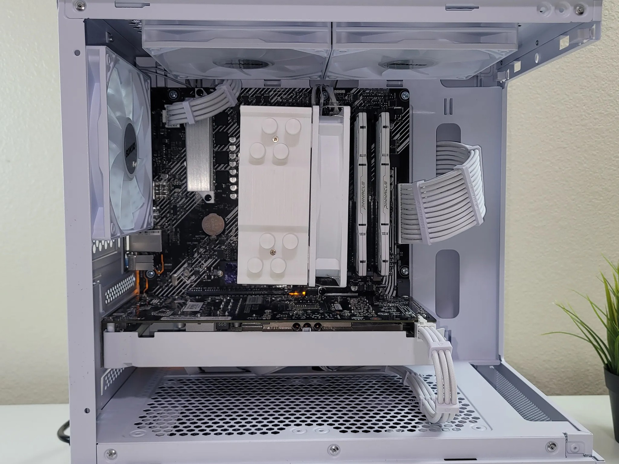 Ryzen 5 3600 | GeForce GTX 1060 3GB | 16GB DDR4 | 512GB SSD
