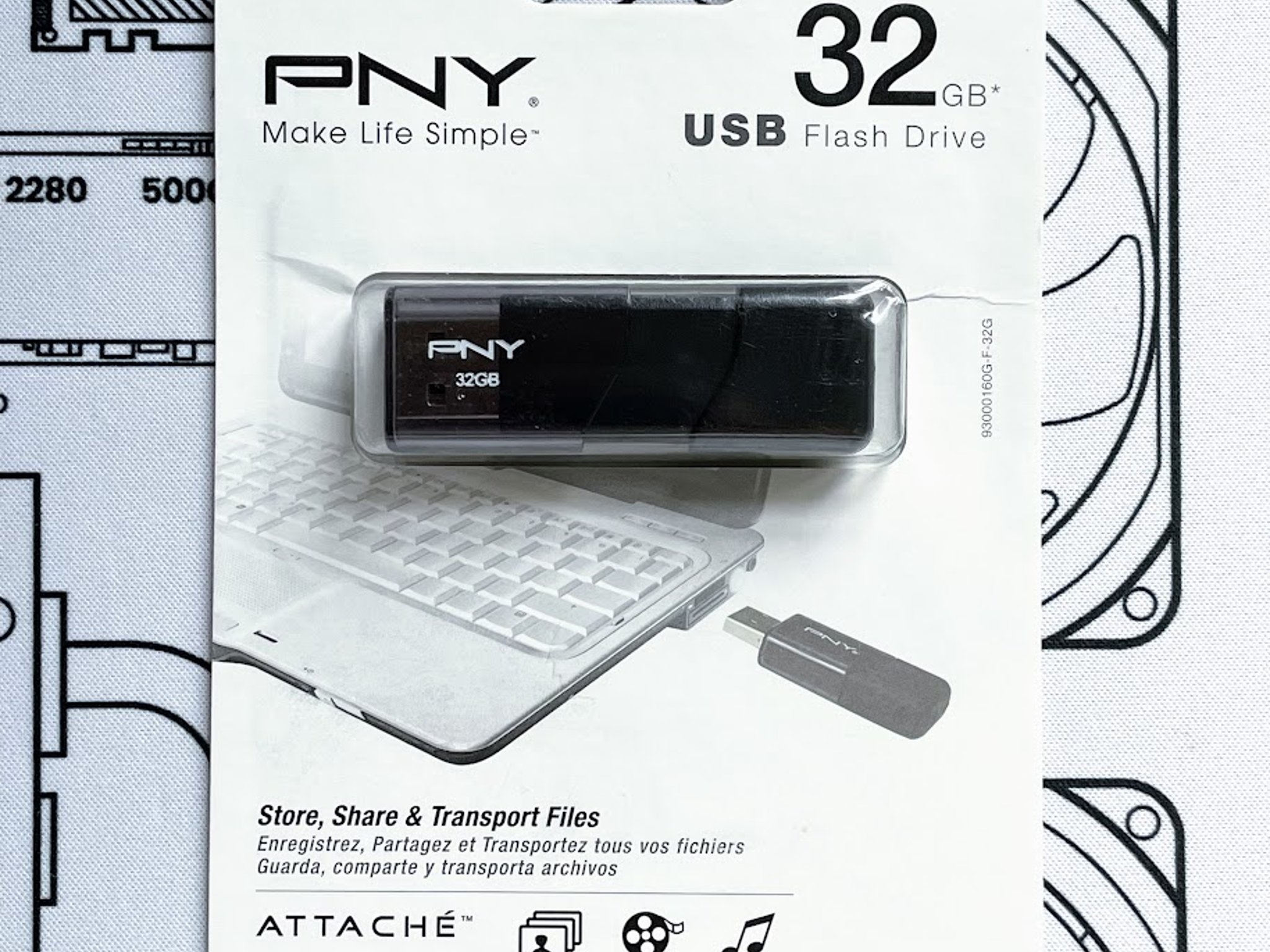 BNIB PNY 32GB Attache 3 USB 2.0 Flash Drive P-FD32GATT3X-GE
