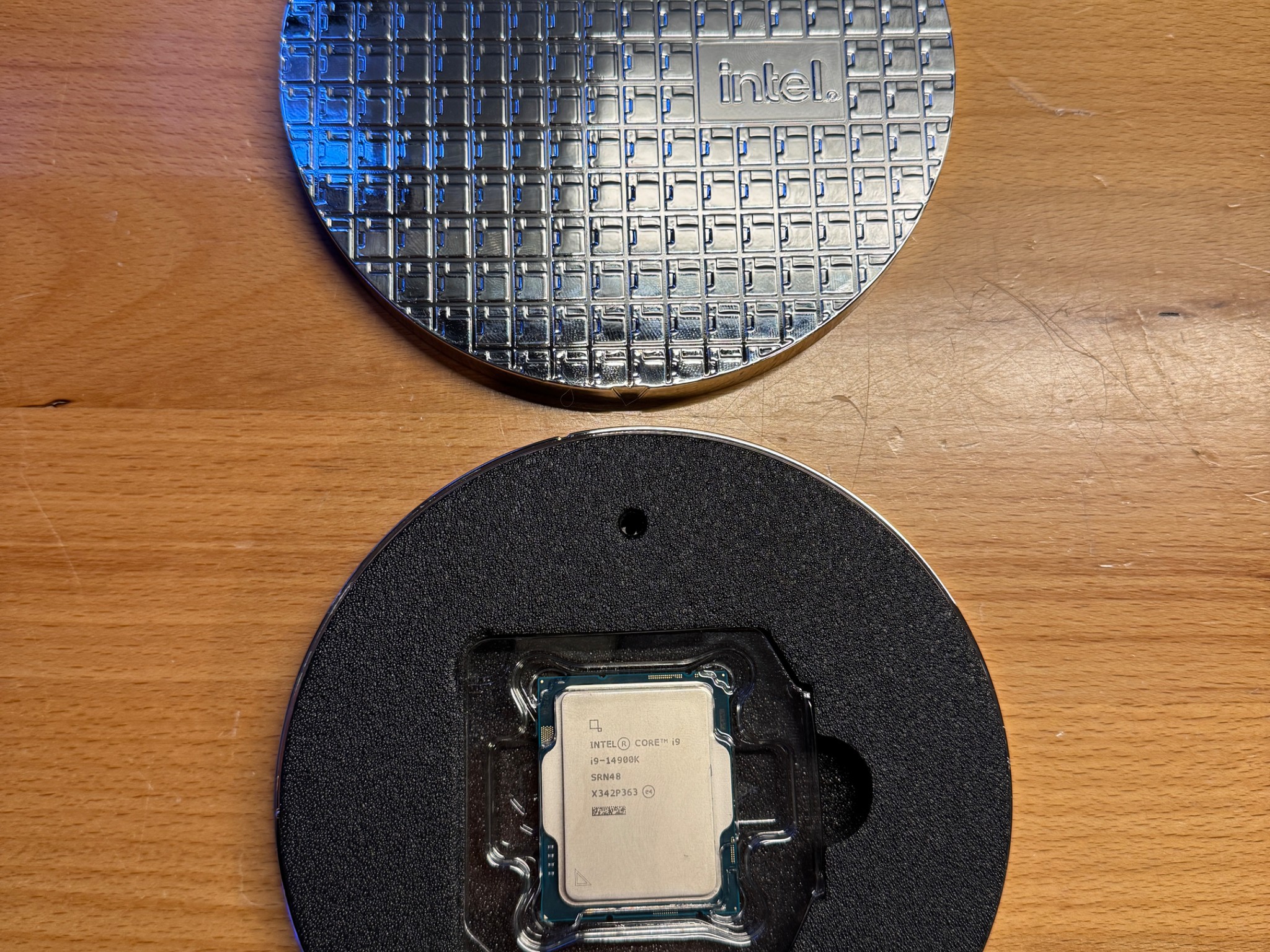 Intel i9-14900K + Contact Frame