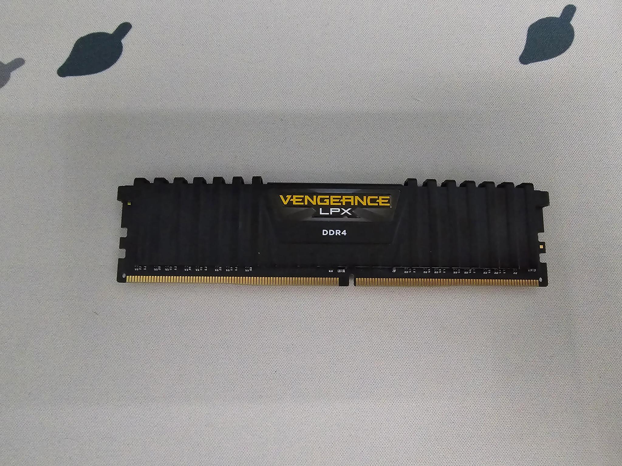 VENGEANCE® LPX 8GB (1 x 8GB) DDR4 DRAM 2666MHz C16 Memory Kit - Black