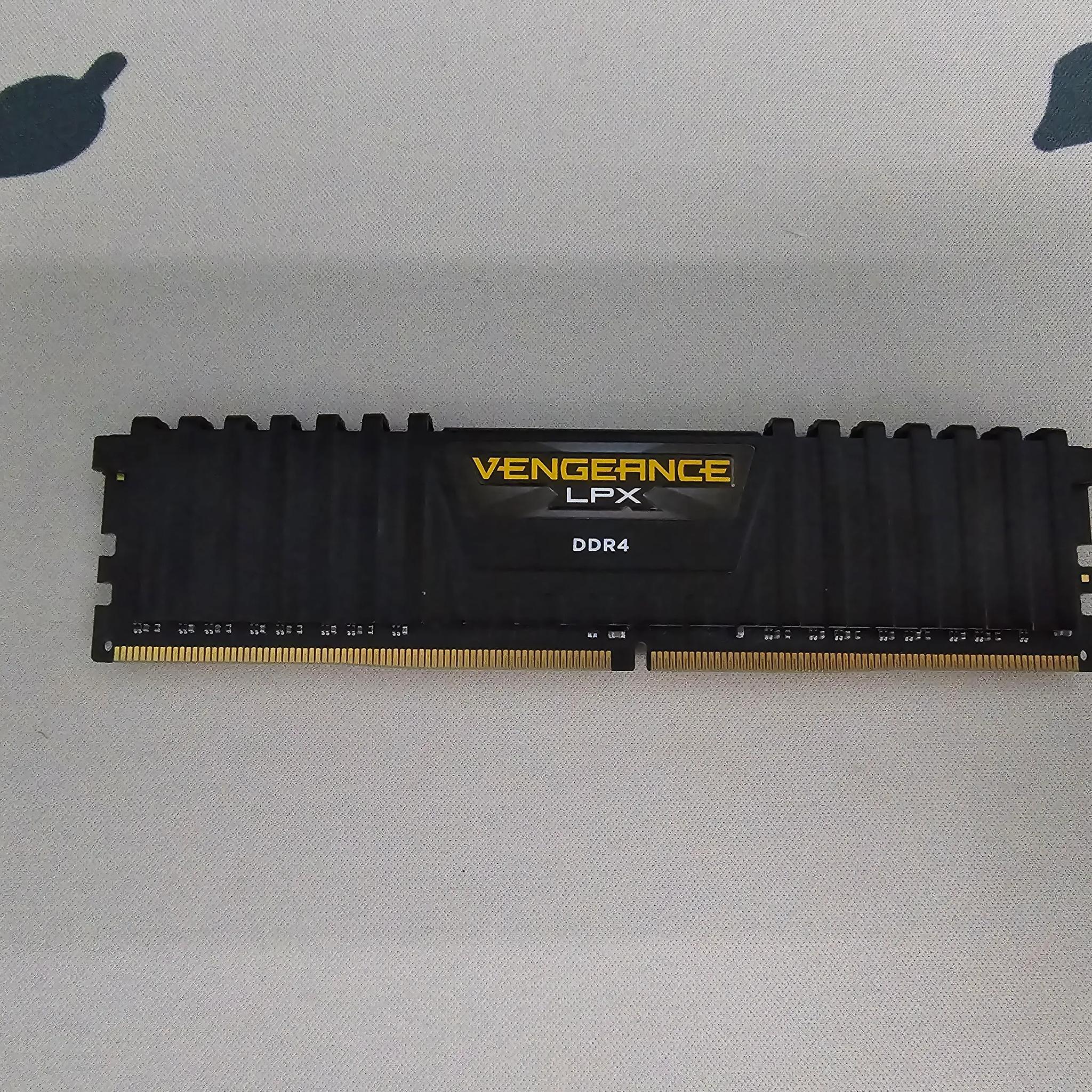 VENGEANCE® LPX 8GB (1 x 8GB) DDR4 DRAM 2666MHz C16 Memory Kit - Black