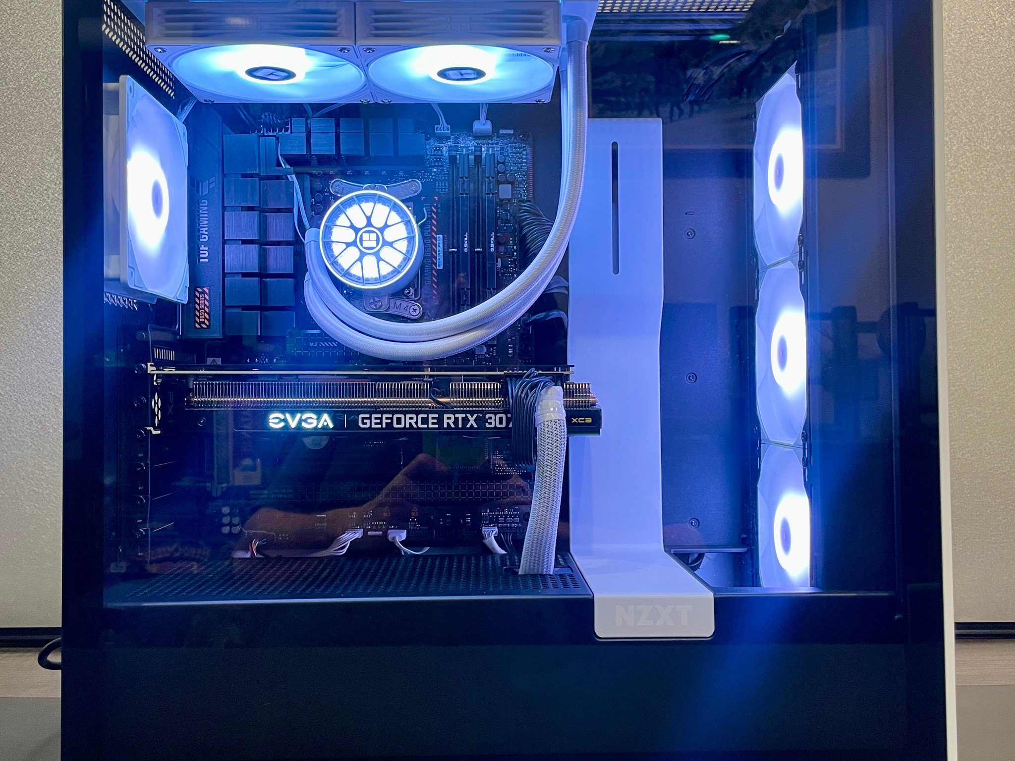 Water-Cooled Gaming PC / AMD Ryzen 5 7600X / RTX 3070ti / 32GB DDR-5 / 1TB / Windows 11 Pro